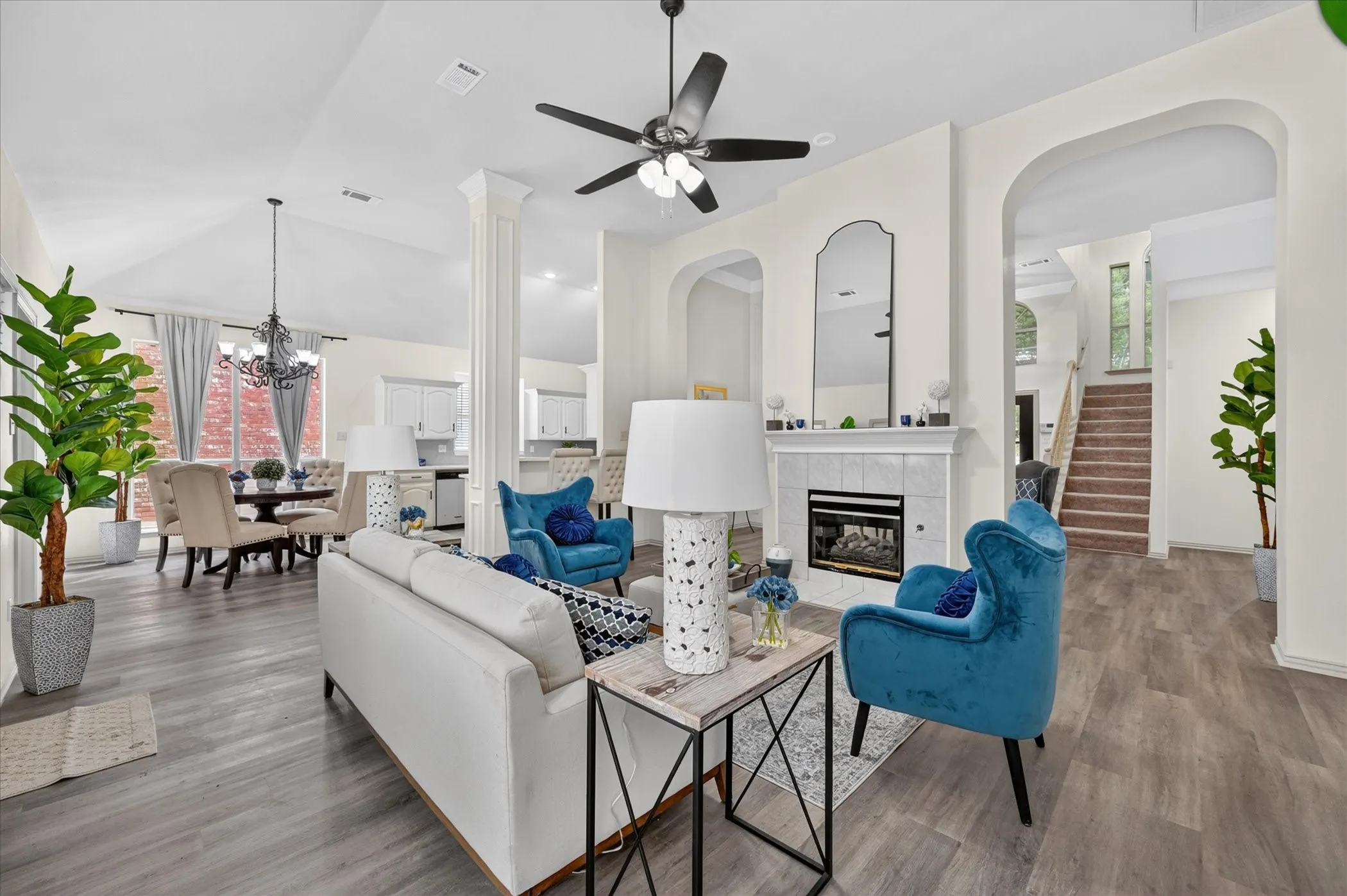 Single Family Residence For Sale in Tarrant County , 6023 Copperfield Drive, Arlington, Texas 76001, 4 Bedroom, 3 Bathroom, 2 Garage spaces, 2,395 Sqft, built in 1992, mls#21401886, Real Estate Agent in Arlington, Homes For Sale in Tarrant county, Homes For Sale in Arlington, Realtor in Arlington Texas, Real Estate Brokerage Independent Realty Texas, Luminita Cordes Realtor