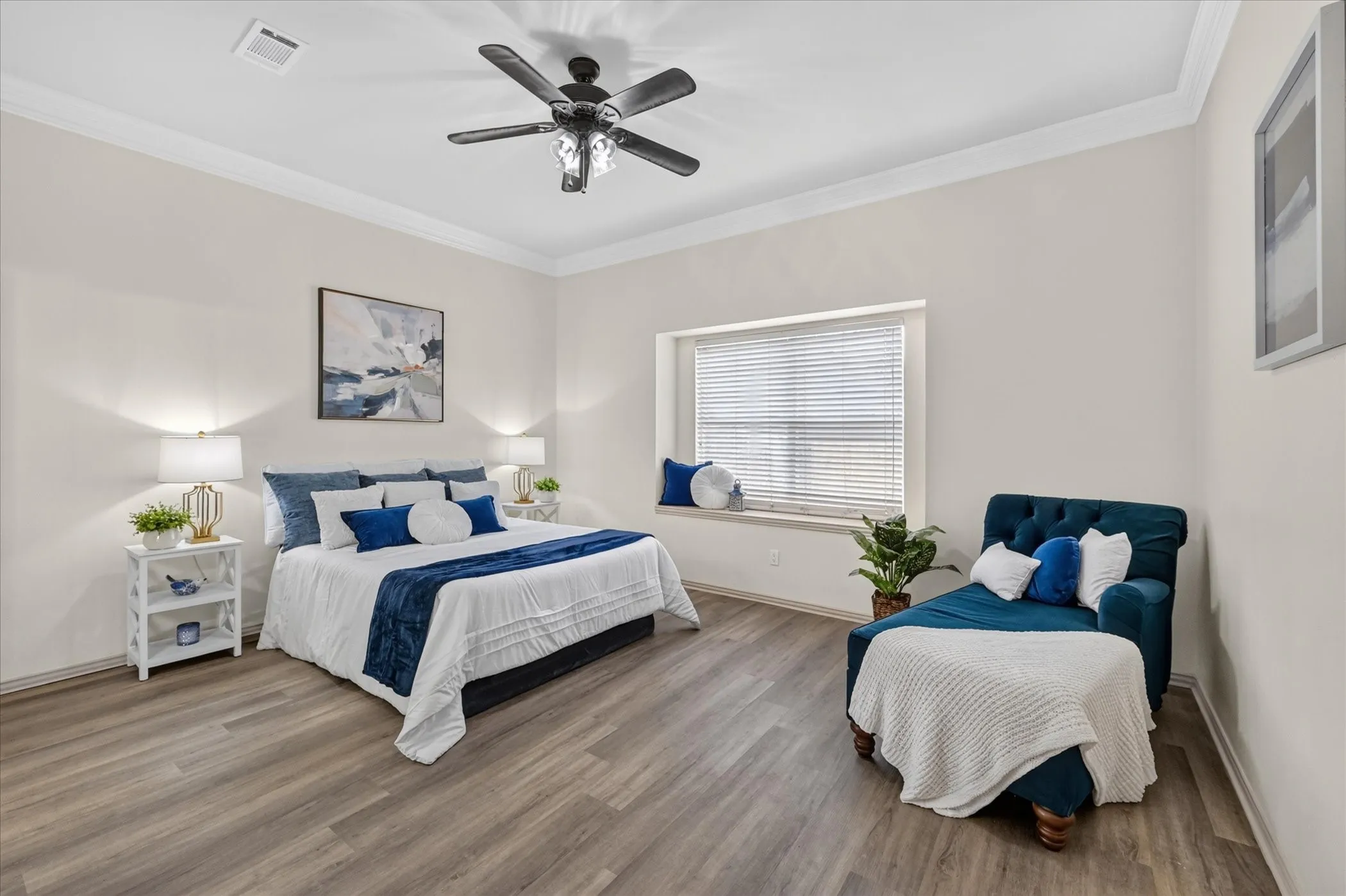 Single Family Residence For Sale in Tarrant County , 6023 Copperfield Drive, Arlington, Texas 76001, 4 Bedroom, 3 Bathroom, 2 Garage spaces, 2,395 Sqft, built in 1992, mls#21401886, Real Estate Agent in Arlington, Homes For Sale in Tarrant county, Homes For Sale in Arlington, Realtor in Arlington Texas, Real Estate Brokerage Independent Realty Texas, Luminita Cordes Realtor