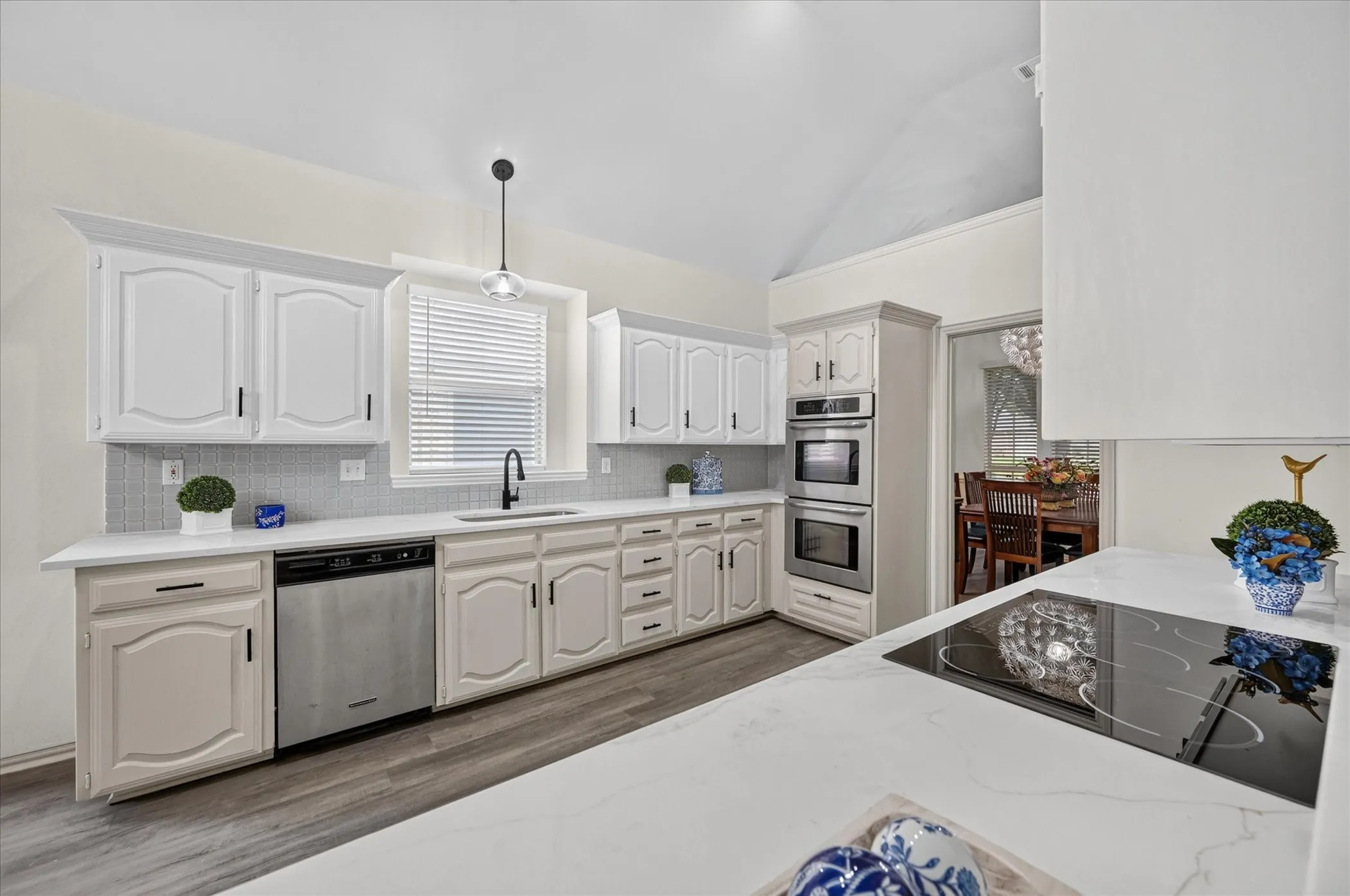Single Family Residence For Sale in Tarrant County , 6023 Copperfield Drive, Arlington, Texas 76001, 4 Bedroom, 3 Bathroom, 2 Garage spaces, 2,395 Sqft, built in 1992, mls#21401886, Real Estate Agent in Arlington, Homes For Sale in Tarrant county, Homes For Sale in Arlington, Realtor in Arlington Texas, Real Estate Brokerage Independent Realty Texas, Luminita Cordes Realtor