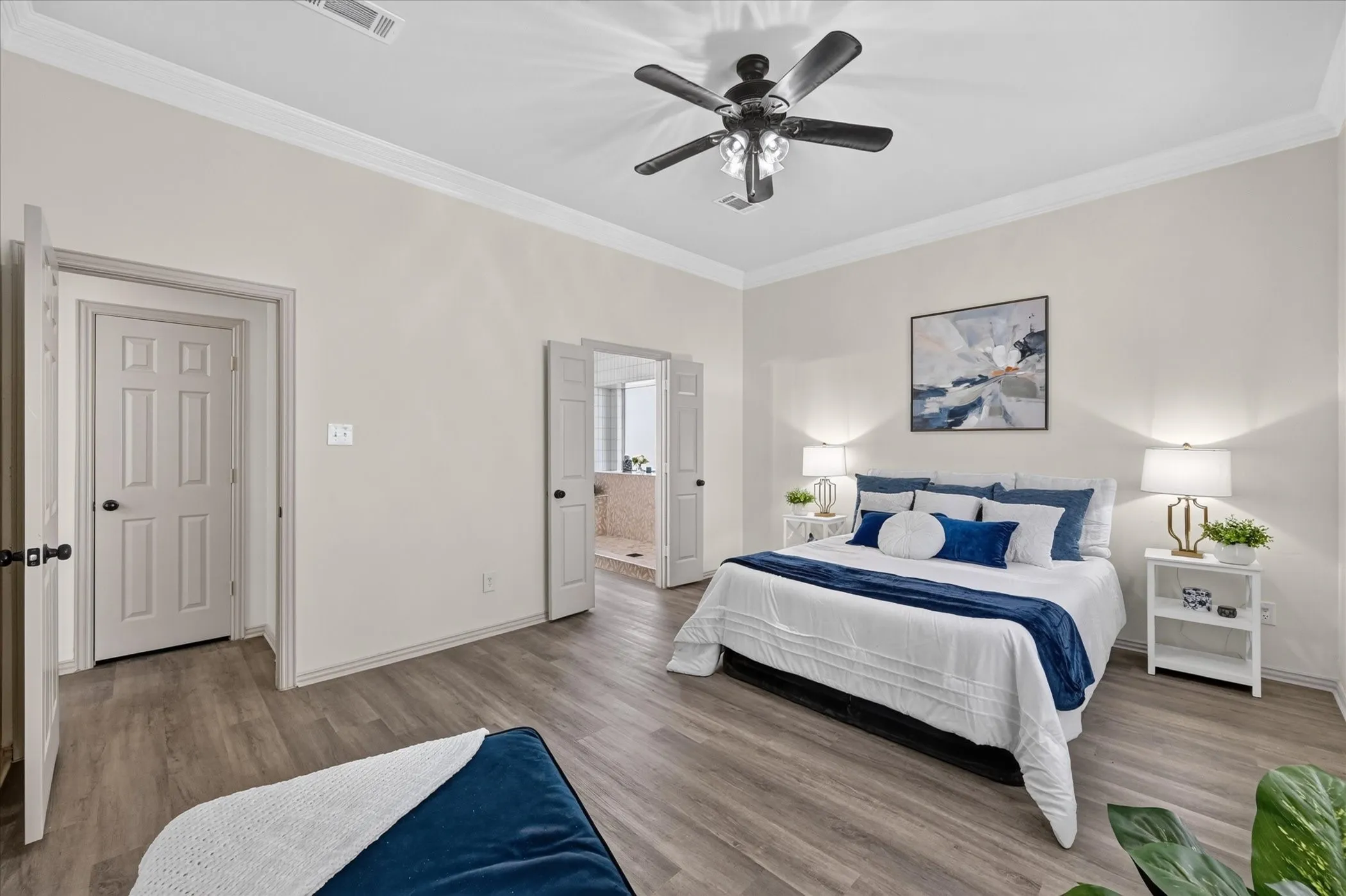 Single Family Residence For Sale in Tarrant County , 6023 Copperfield Drive, Arlington, Texas 76001, 4 Bedroom, 3 Bathroom, 2 Garage spaces, 2,395 Sqft, built in 1992, mls#21401886, Real Estate Agent in Arlington, Homes For Sale in Tarrant county, Homes For Sale in Arlington, Realtor in Arlington Texas, Real Estate Brokerage Independent Realty Texas, Luminita Cordes Realtor