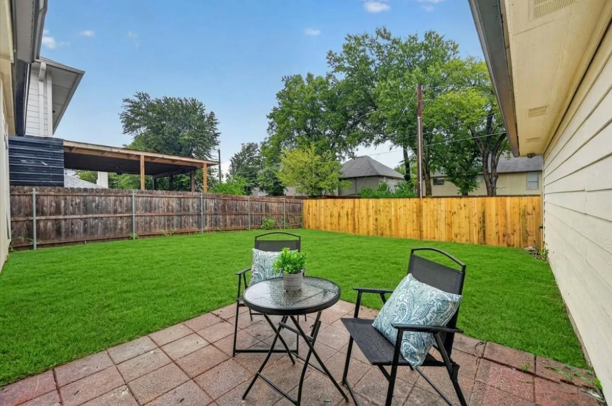Single Family Residence For Sale in Tarrant County , 6023 Copperfield Drive, Arlington, Texas 76001, 4 Bedroom, 3 Bathroom, 2 Garage spaces, 2,395 Sqft, built in 1992, mls#21401886, Real Estate Agent in Arlington, Homes For Sale in Tarrant county, Homes For Sale in Arlington, Realtor in Arlington Texas, Real Estate Brokerage Independent Realty Texas, Luminita Cordes Realtor