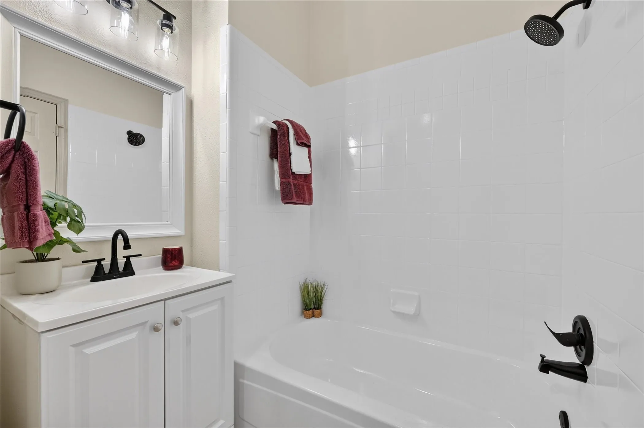 Single Family Residence For Sale in Tarrant County , 6023 Copperfield Drive, Arlington, Texas 76001, 4 Bedroom, 3 Bathroom, 2 Garage spaces, 2,395 Sqft, built in 1992, mls#21401886, Real Estate Agent in Arlington, Homes For Sale in Tarrant county, Homes For Sale in Arlington, Realtor in Arlington Texas, Real Estate Brokerage Independent Realty Texas, Luminita Cordes Realtor