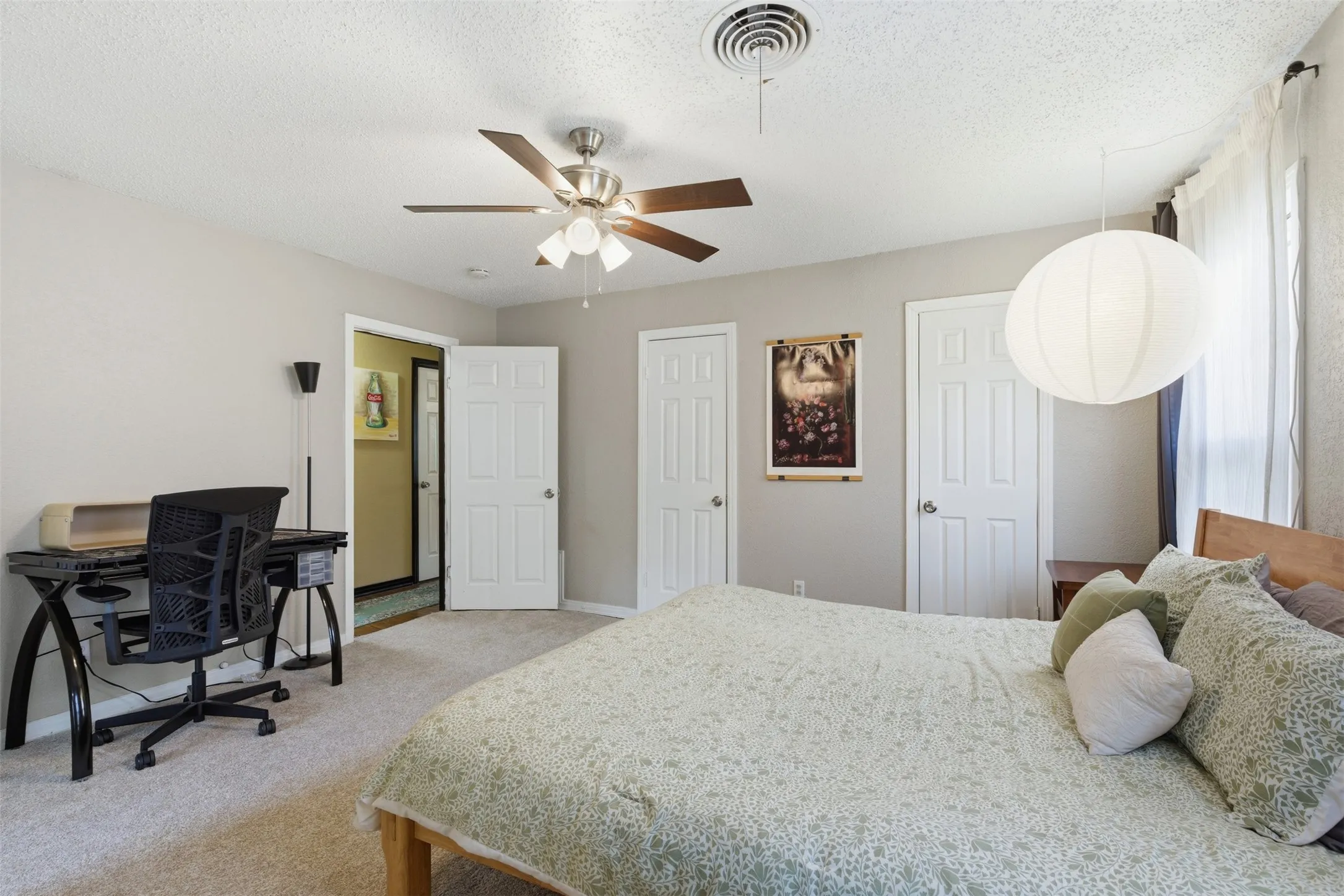 Single Family Residence For Sale in Tarrant County , 4324 Lambeth Lane, Fort Worth, Texas 76103, 3 Bedroom, 2 Bathroom, Garage spaces, 1,525 Sqft, built in 1949, mls#21402010, Real Estate Agent in Fort Worth, Homes For Sale in Tarrant county, Homes For Sale in Fort Worth, Realtor in Fort Worth Texas, Real Estate Brokerage Independent Realty Texas, Luminita Cordes Realtor