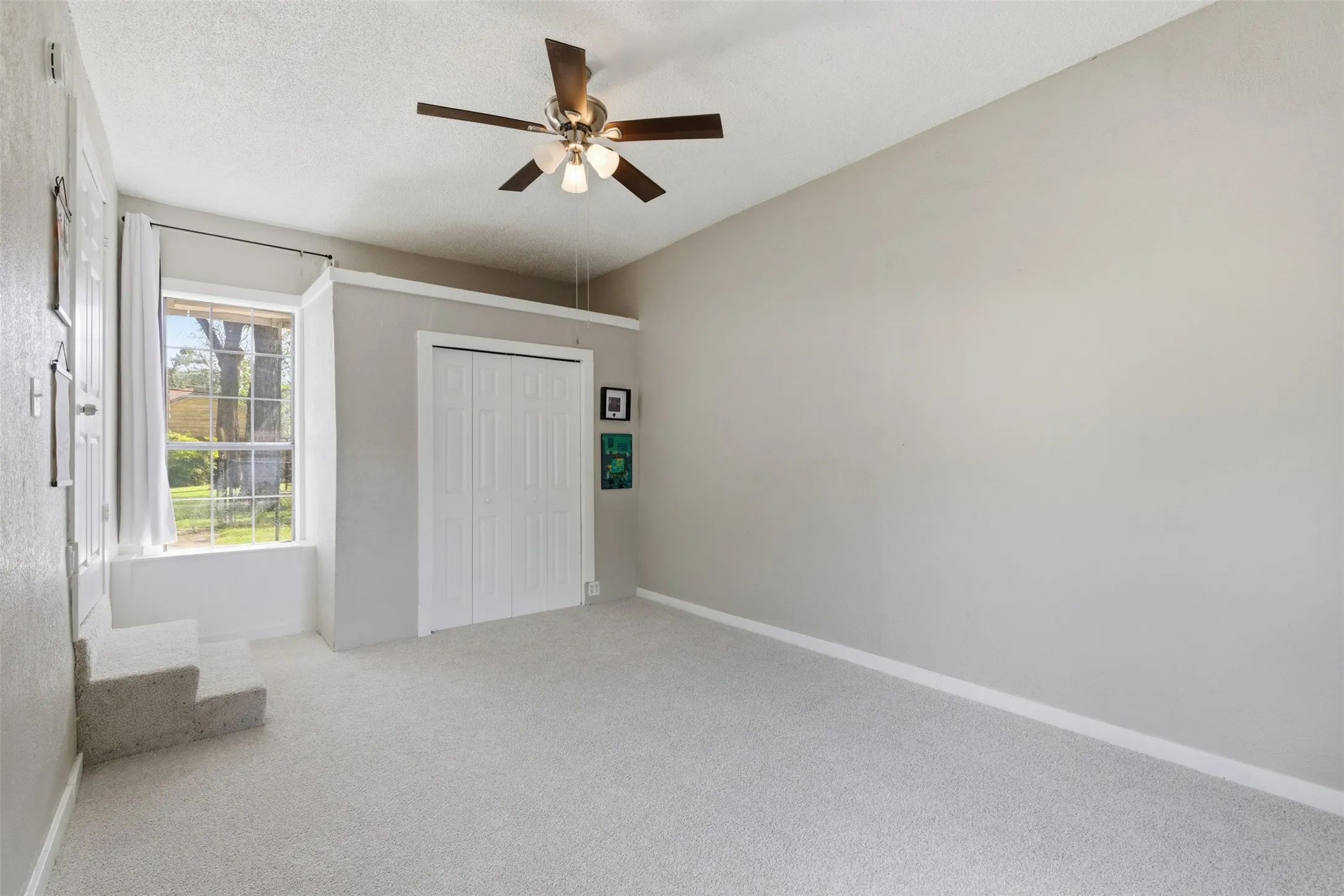 Single Family Residence For Sale in Tarrant County , 4324 Lambeth Lane, Fort Worth, Texas 76103, 3 Bedroom, 2 Bathroom, Garage spaces, 1,525 Sqft, built in 1949, mls#21402010, Real Estate Agent in Fort Worth, Homes For Sale in Tarrant county, Homes For Sale in Fort Worth, Realtor in Fort Worth Texas, Real Estate Brokerage Independent Realty Texas, Luminita Cordes Realtor