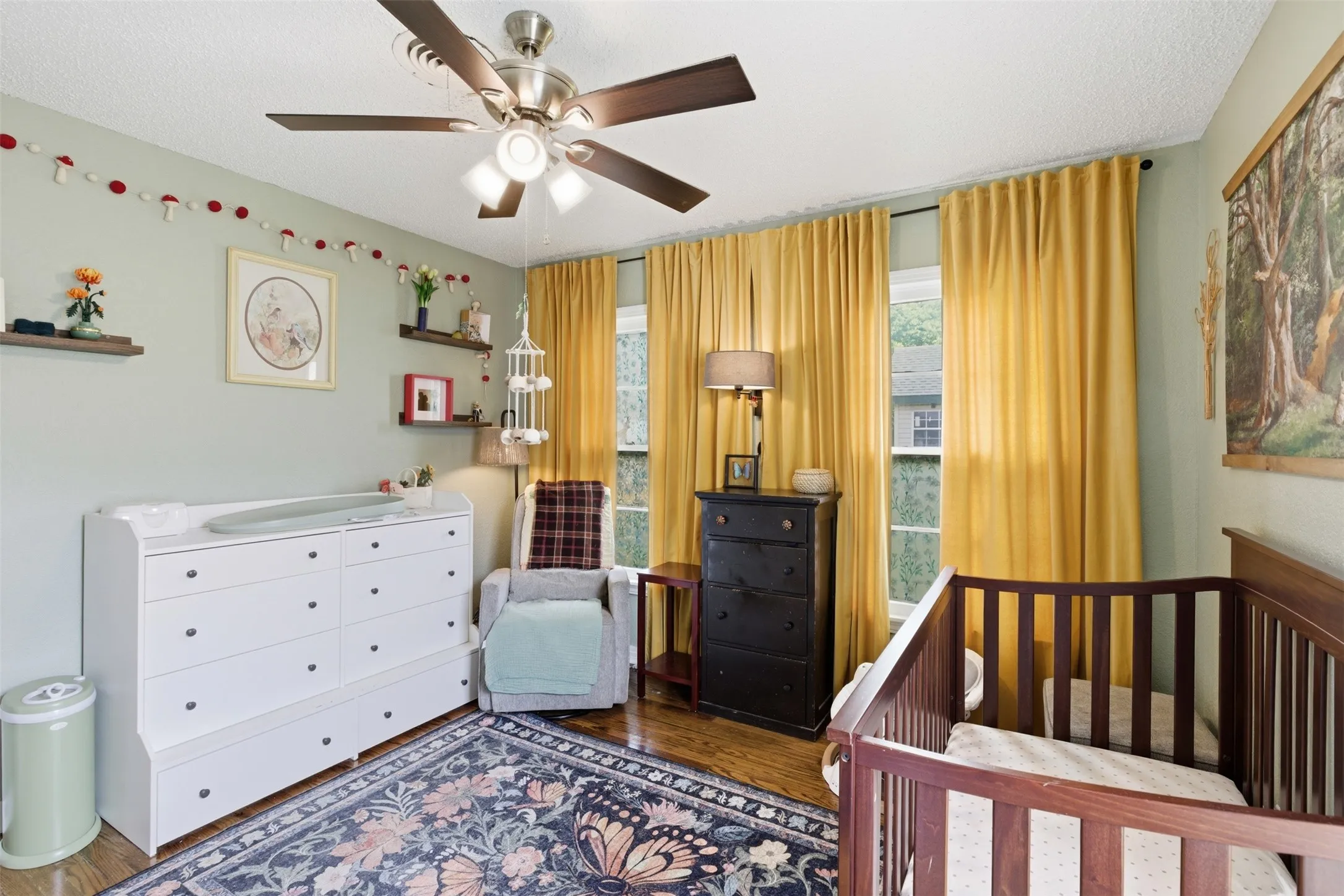 Single Family Residence For Sale in Tarrant County , 4324 Lambeth Lane, Fort Worth, Texas 76103, 3 Bedroom, 2 Bathroom, Garage spaces, 1,525 Sqft, built in 1949, mls#21402010, Real Estate Agent in Fort Worth, Homes For Sale in Tarrant county, Homes For Sale in Fort Worth, Realtor in Fort Worth Texas, Real Estate Brokerage Independent Realty Texas, Luminita Cordes Realtor