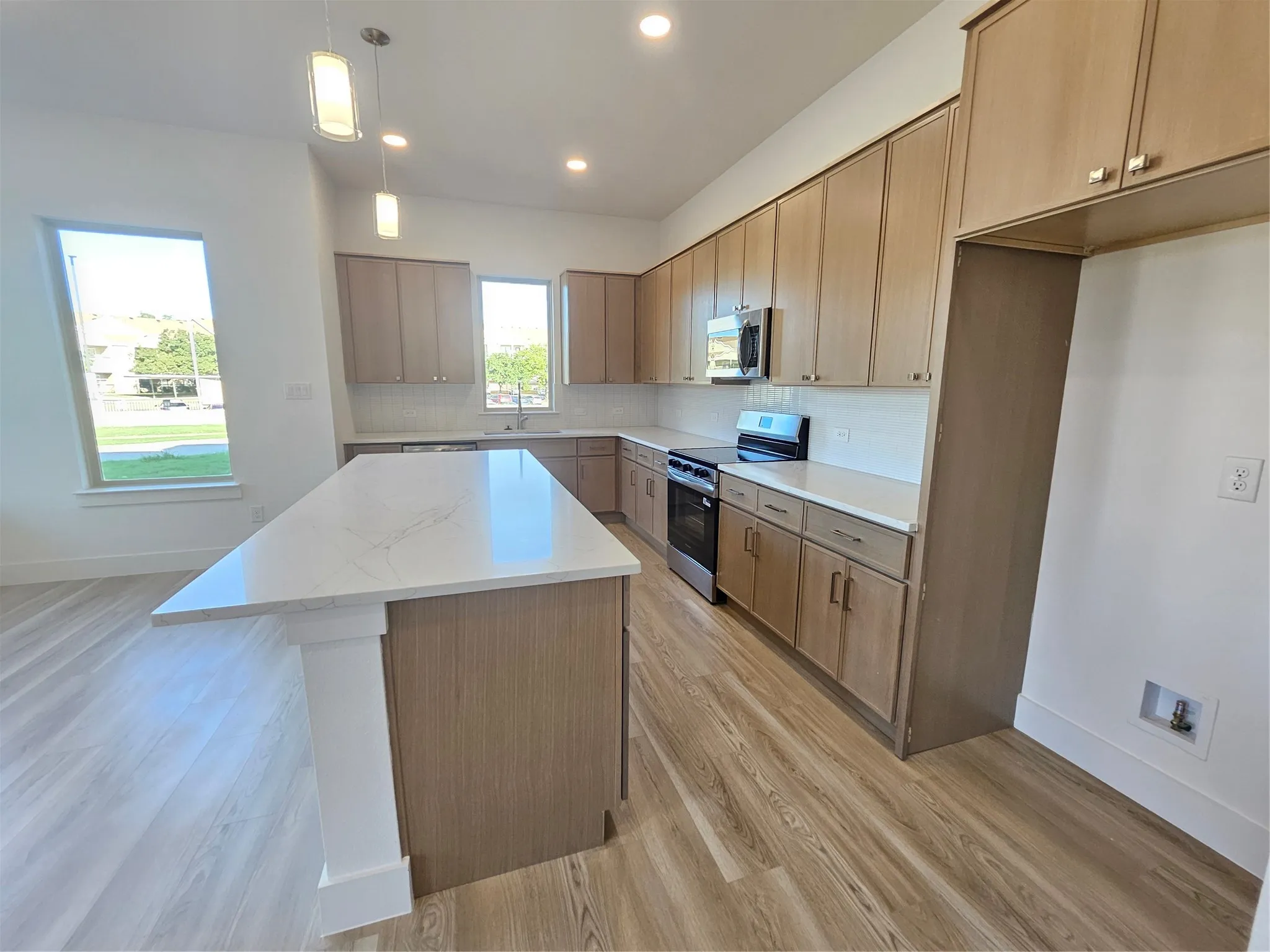 Duplex For Rent in Dallas County , 5601 Wayside Drive, Dallas, Texas 75235, 4 Bedroom, 4 Bathroom, 2 Garage spaces, 2,085 Sqft, built in 2026, mls#21401785, Real Estate Agent in Dallas, Homes For Rent in Dallas county, Homes For Rent in Dallas, Realtor in Dallas Texas, Real Estate Brokerage Independent Realty Texas, Luminita Cordes Realtor