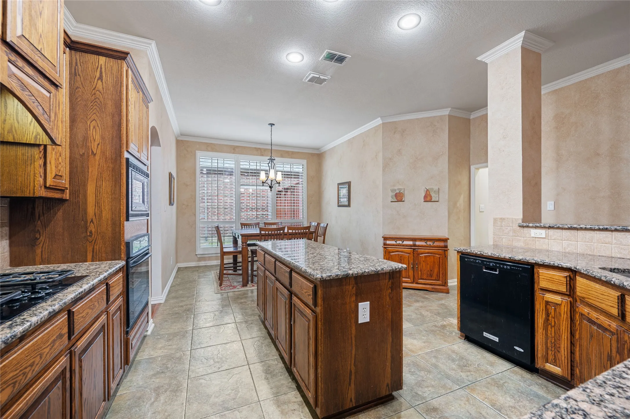 Single Family Residence For Sale in Collin County , 9304 Warm Springs Circle, Plano, Texas 75024, 5 Bedroom, 4 Bathroom, 3 Garage spaces, 3,814 Sqft, built in 2003, mls#21400183, Real Estate Agent in Plano, Homes For Sale in Collin county, Homes For Sale in Plano, Realtor in Plano Texas, Real Estate Brokerage Independent Realty Texas, Luminita Cordes Realtor