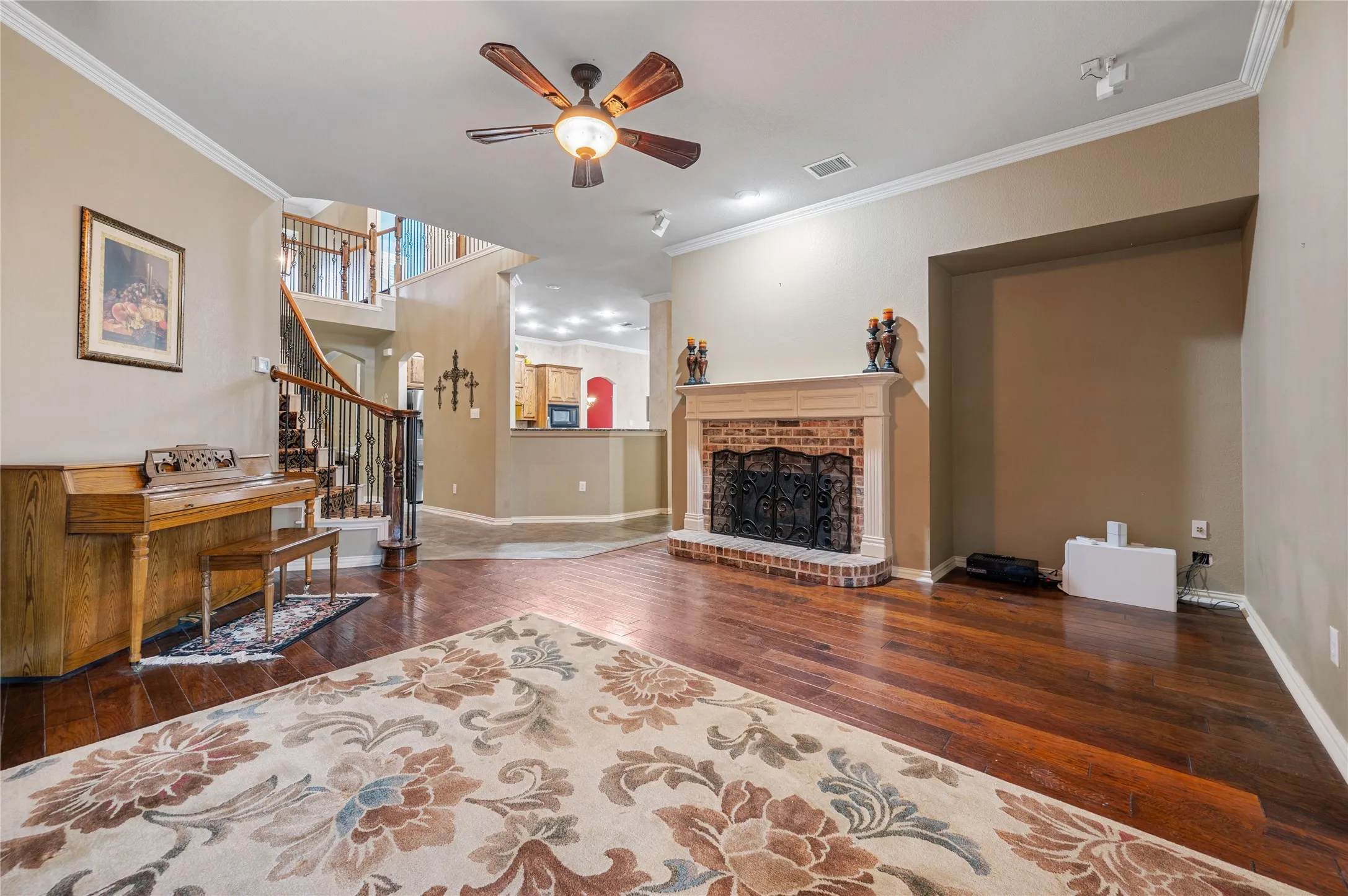 Single Family Residence For Sale in Collin County , 9304 Warm Springs Circle, Plano, Texas 75024, 5 Bedroom, 4 Bathroom, 3 Garage spaces, 3,814 Sqft, built in 2003, mls#21400183, Real Estate Agent in Plano, Homes For Sale in Collin county, Homes For Sale in Plano, Realtor in Plano Texas, Real Estate Brokerage Independent Realty Texas, Luminita Cordes Realtor