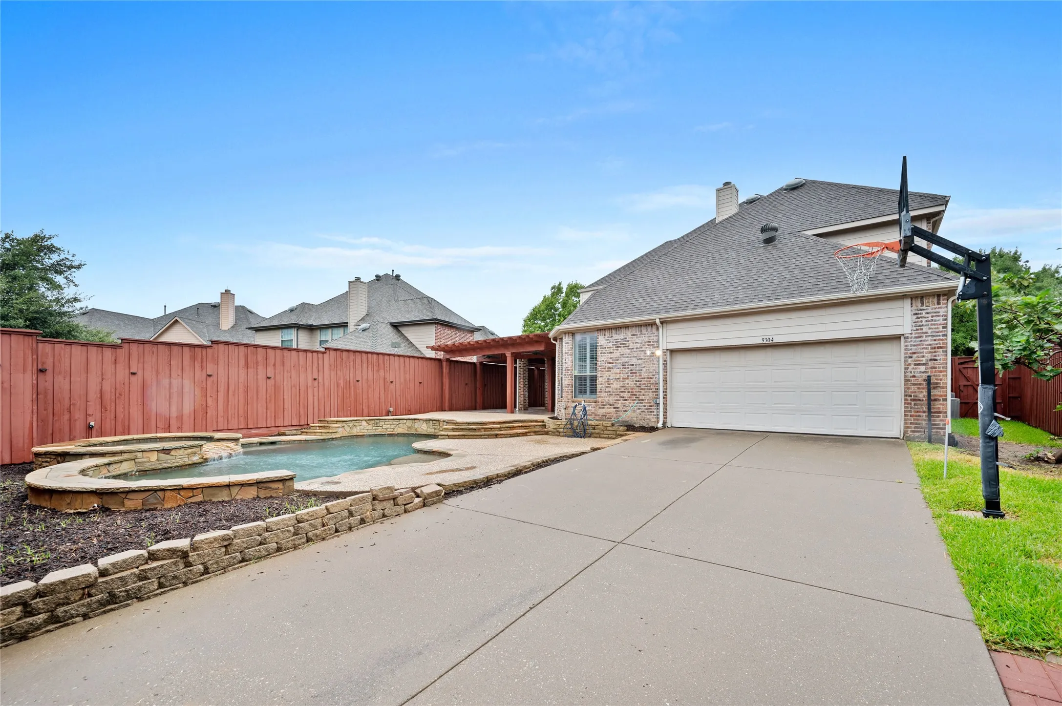 Single Family Residence For Sale in Collin County , 9304 Warm Springs Circle, Plano, Texas 75024, 5 Bedroom, 4 Bathroom, 3 Garage spaces, 3,814 Sqft, built in 2003, mls#21400183, Real Estate Agent in Plano, Homes For Sale in Collin county, Homes For Sale in Plano, Realtor in Plano Texas, Real Estate Brokerage Independent Realty Texas, Luminita Cordes Realtor