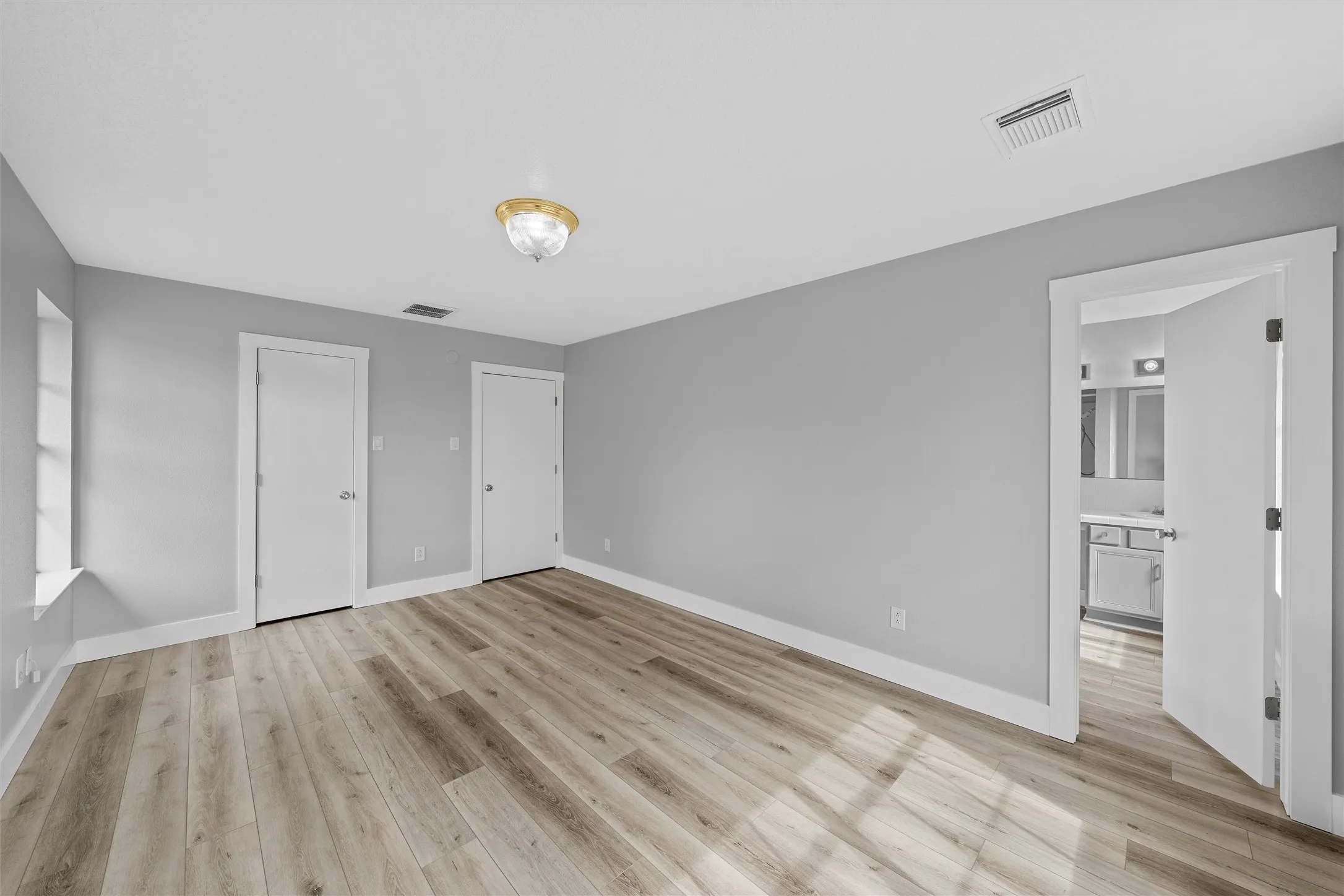 Single Family Residence For Sale in Limestone County , 689 LCR 662, Kosse, Texas 76653, 3 Bedroom, 2 Bathroom, 5 Garage spaces, 1,897 Sqft, built in 2000, mls#21401991, Real Estate Agent in Kosse, Homes For Sale in Limestone county, Homes For Sale in Kosse, Realtor in Kosse Texas, Real Estate Brokerage Independent Realty Texas, Luminita Cordes Realtor