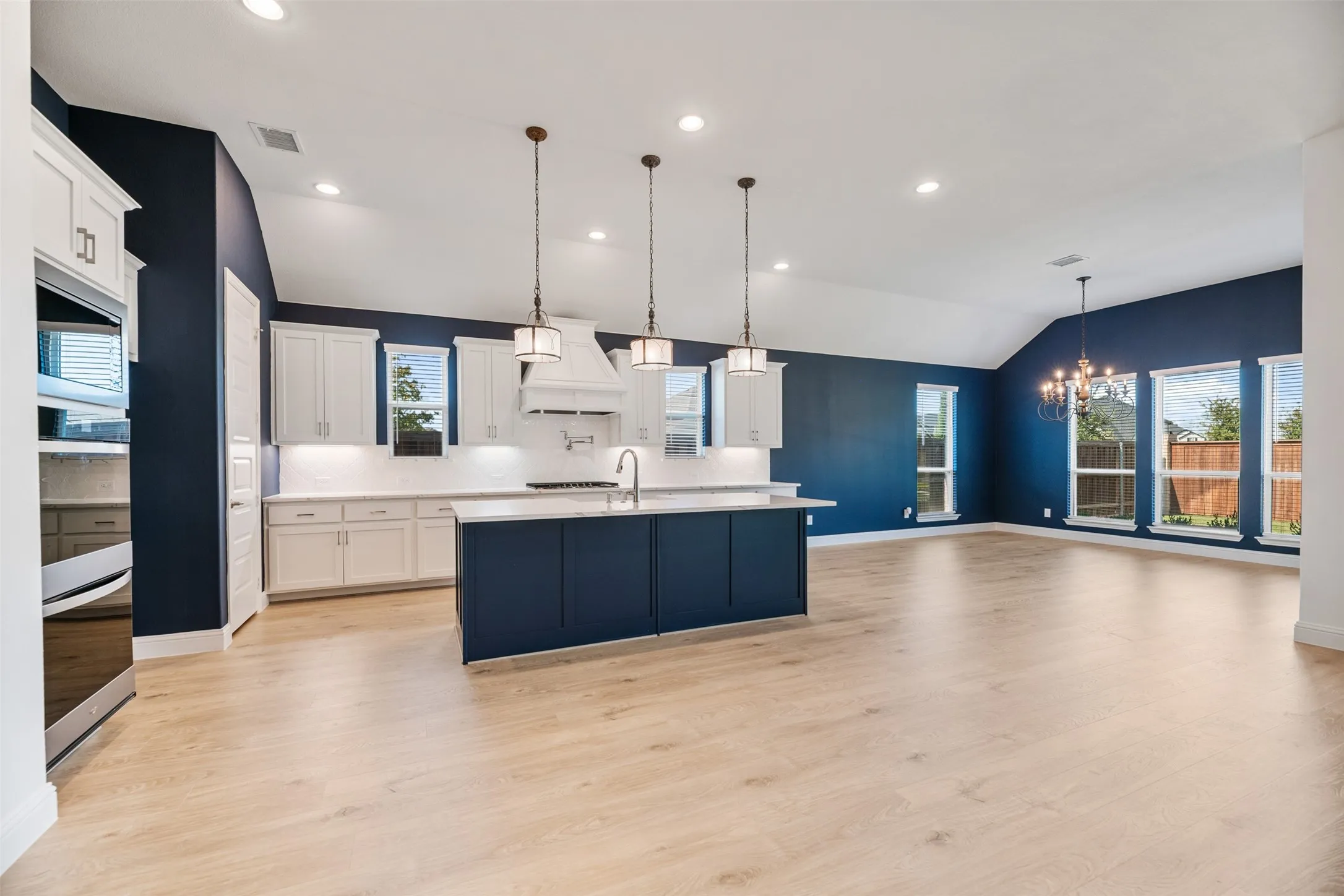 Single Family Residence For Sale in Collin County , 2625 Somerset Lane, Celina, Texas 75009, 4 Bedroom, 3 Bathroom, 3 Garage spaces, 2,782 Sqft, built in 2024, mls#21401352, Real Estate Agent in Celina, Homes For Sale in Collin county, Homes For Sale in Celina, Realtor in Celina Texas, Real Estate Brokerage Independent Realty Texas, Luminita Cordes Realtor