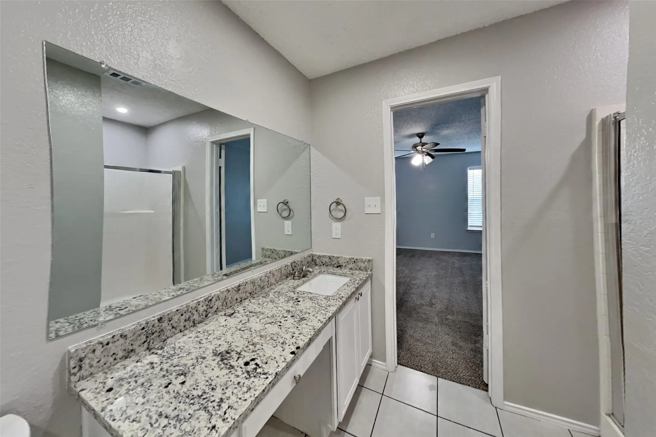 Single Family Residence For Rent in Tarrant County , 6102 Brookfall Drive, Arlington, Texas 76018, 3 Bedroom, 2 Bathroom, 2 Garage spaces, 1,602 Sqft, built in 1998, mls#21402019, Real Estate Agent in Arlington, Homes For Rent in Tarrant county, Homes For Rent in Arlington, Realtor in Arlington Texas, Real Estate Brokerage Independent Realty Texas, Luminita Cordes Realtor