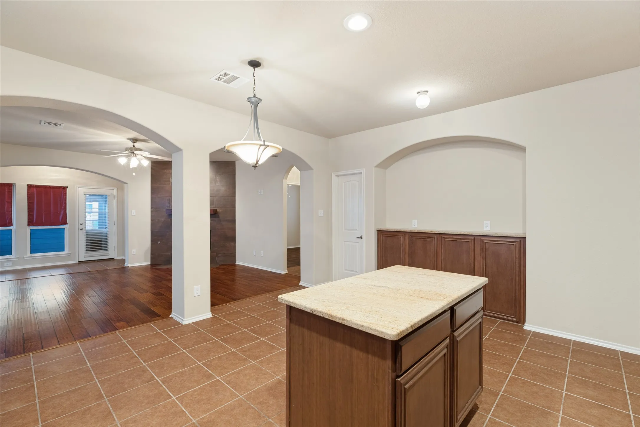 Single Family Residence For Sale in Denton County , 1745 Goodwin Drive, Providence Village, Texas 76227, 2 Bedroom, 2 Bathroom, 2 Garage spaces, 1,347 Sqft, built in 2009, mls#21401018, Real Estate Agent in Providence Village, Homes For Sale in Denton county, Homes For Sale in Providence Village, Realtor in Providence Village Texas, Real Estate Brokerage Independent Realty Texas, Luminita Cordes Realtor