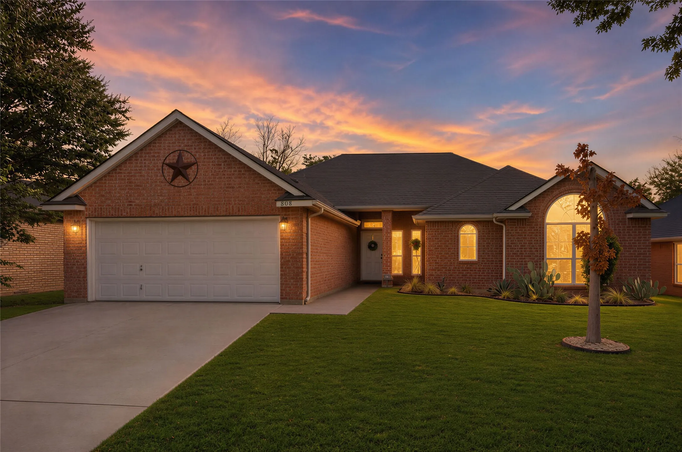 Single Family Residence For Sale in Tarrant County , 1808 Estates Drive, Mansfield, Texas 76063, 3 Bedroom, 2 Bathroom, 2 Garage spaces, 1,564 Sqft, built in 1998, mls#21401041, Real Estate Agent in Mansfield, Homes For Sale in Tarrant county, Homes For Sale in Mansfield, Realtor in Mansfield Texas, Real Estate Brokerage Independent Realty Texas, Luminita Cordes Realtor