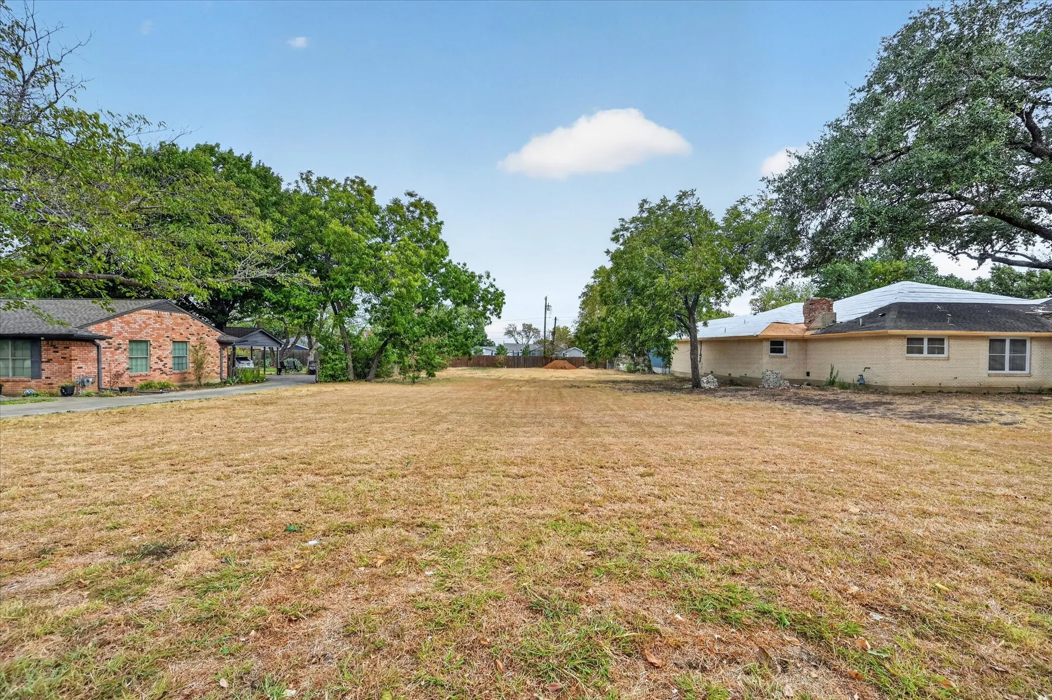 Unimproved Land For Sale in Tarrant County , 825 E Worth Street, Grapevine, Texas 76051, 0, 0, Garage spaces, 0 Sqft, built in 0, mls#21391764, Real Estate Agent in Grapevine, Homes For Sale in Tarrant county, Homes For Sale in Grapevine, Realtor in Grapevine Texas, Real Estate Brokerage Independent Realty Texas, Luminita Cordes Realtor