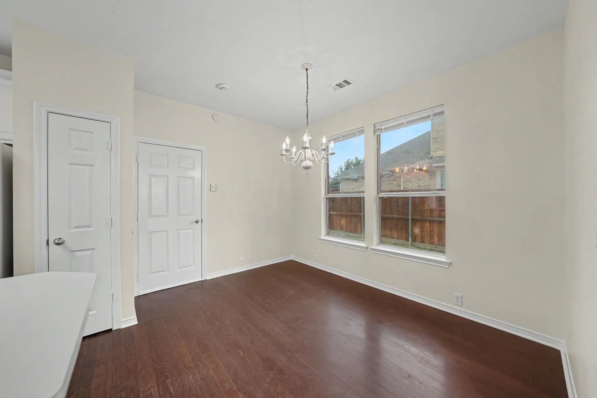 Duplex For Rent in Collin County , 11287 Pear Ridge Drive, Frisco, Texas 75035, 2 Bedroom, 2 Bathroom, 2 Garage spaces, 1,290 Sqft, built in 2003, mls#21401296, Real Estate Agent in Frisco, Homes For Rent in Collin county, Homes For Rent in Frisco, Realtor in Frisco Texas, Real Estate Brokerage Independent Realty Texas, Luminita Cordes Realtor