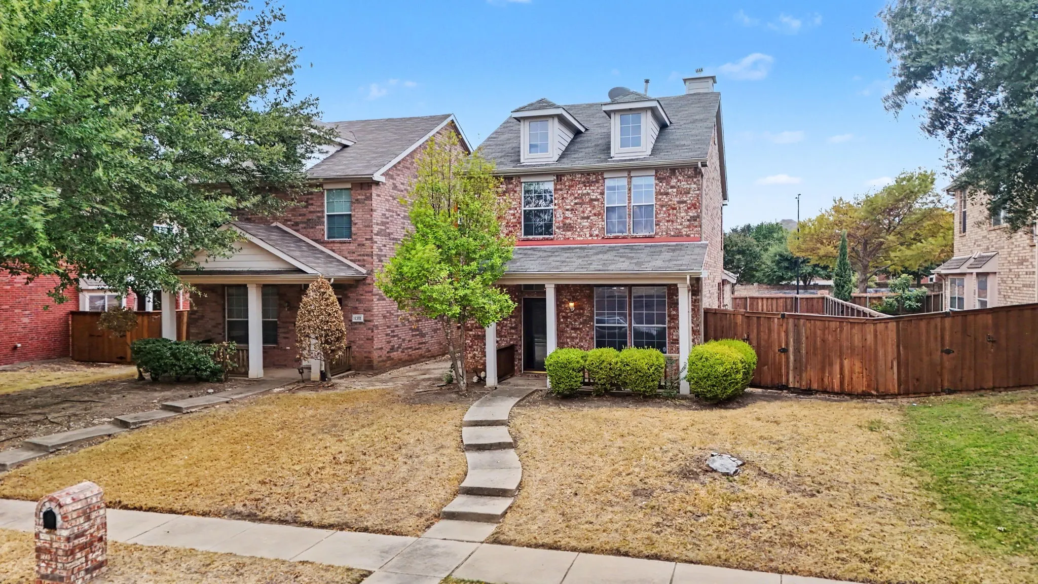 Duplex For Rent in Collin County , 11287 Pear Ridge Drive, Frisco, Texas 75035, 2 Bedroom, 2 Bathroom, 2 Garage spaces, 1,290 Sqft, built in 2003, mls#21401296, Real Estate Agent in Frisco, Homes For Rent in Collin county, Homes For Rent in Frisco, Realtor in Frisco Texas, Real Estate Brokerage Independent Realty Texas, Luminita Cordes Realtor