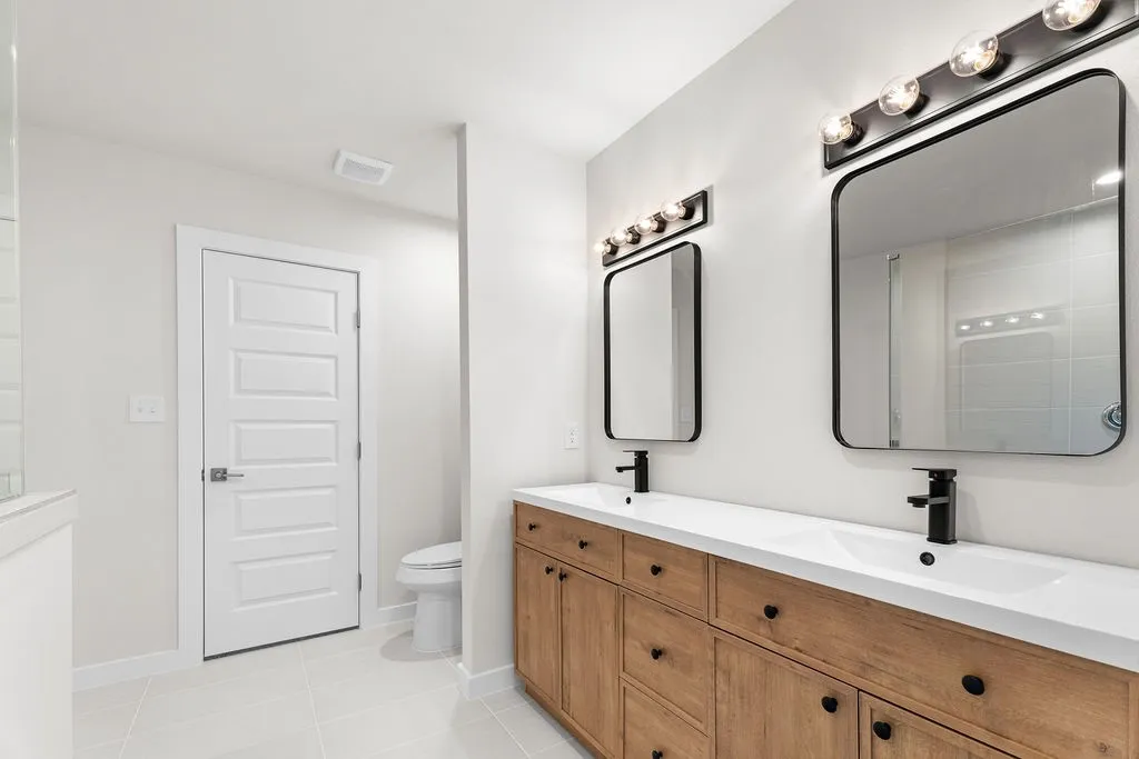 Single Family Residence For Sale in Dallas County , 2428 Saint Clair Drive, Dallas, Texas 75215, 3 Bedroom, 4 Bathroom, 1 Garage spaces, 1,777 Sqft, built in 2026, mls#21401682, Real Estate Agent in Dallas, Homes For Sale in Dallas county, Homes For Sale in Dallas, Realtor in Dallas Texas, Real Estate Brokerage Independent Realty Texas, Luminita Cordes Realtor