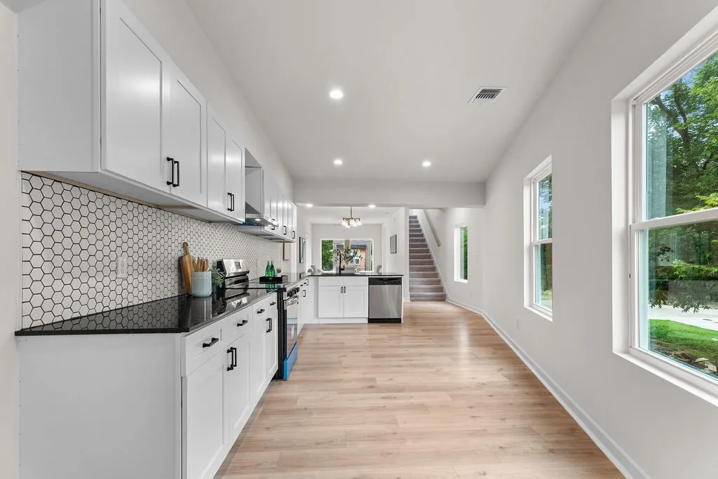 Single Family Residence For Sale in Dallas County , 2428 Saint Clair Drive, Dallas, Texas 75215, 3 Bedroom, 4 Bathroom, 1 Garage spaces, 1,777 Sqft, built in 2026, mls#21401682, Real Estate Agent in Dallas, Homes For Sale in Dallas county, Homes For Sale in Dallas, Realtor in Dallas Texas, Real Estate Brokerage Independent Realty Texas, Luminita Cordes Realtor