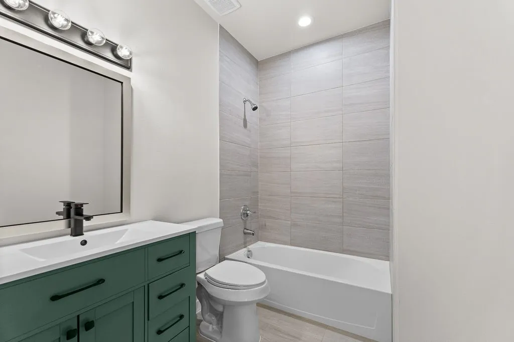 Single Family Residence For Sale in Dallas County , 2428 Saint Clair Drive, Dallas, Texas 75215, 3 Bedroom, 4 Bathroom, 1 Garage spaces, 1,777 Sqft, built in 2026, mls#21401682, Real Estate Agent in Dallas, Homes For Sale in Dallas county, Homes For Sale in Dallas, Realtor in Dallas Texas, Real Estate Brokerage Independent Realty Texas, Luminita Cordes Realtor