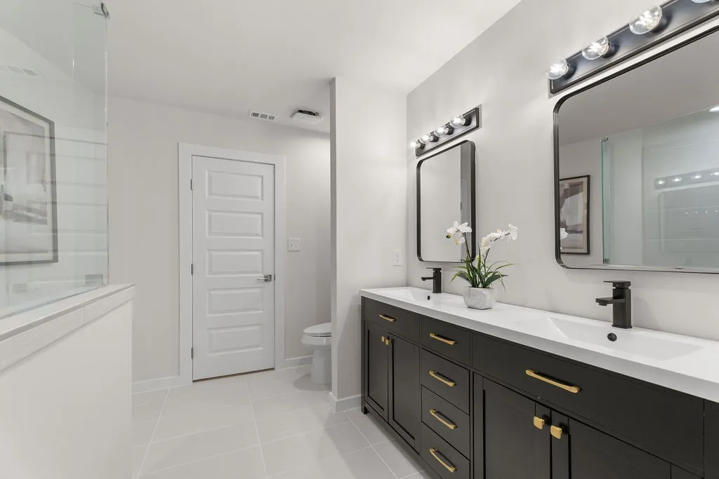 Single Family Residence For Sale in Dallas County , 2428 Saint Clair Drive, Dallas, Texas 75215, 3 Bedroom, 4 Bathroom, 1 Garage spaces, 1,777 Sqft, built in 2026, mls#21401682, Real Estate Agent in Dallas, Homes For Sale in Dallas county, Homes For Sale in Dallas, Realtor in Dallas Texas, Real Estate Brokerage Independent Realty Texas, Luminita Cordes Realtor
