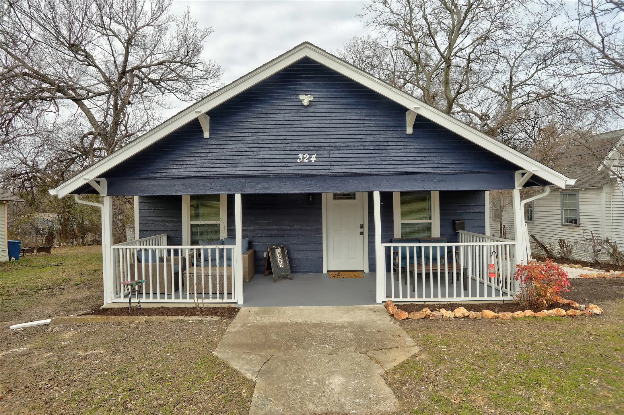 Single Family Residence For Rent in Collin County , 324 S Kentucky Street, Mc Kinney, Texas 75069, 3 Bedroom, 2 Bathroom, Garage spaces, 1,176 Sqft, built in 1950, mls#21401988, Real Estate Agent in Mc Kinney, Homes For Rent in Collin county, Homes For Rent in Mc Kinney, Realtor in Mc Kinney Texas, Real Estate Brokerage Independent Realty Texas, Luminita Cordes Realtor