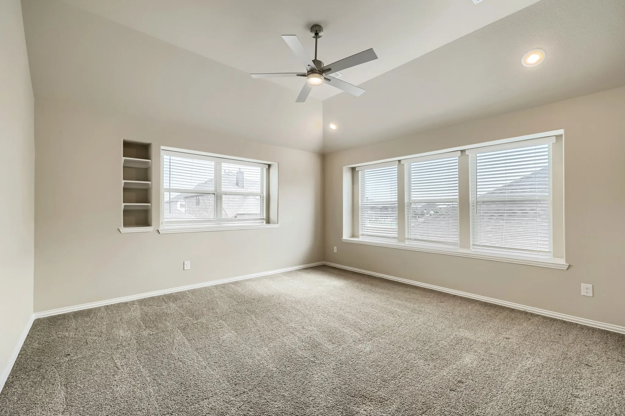 Single Family Residence For Sale in Johnson County , 989 Imperial Eagle Road, Alvarado, Texas 76009, 4 Bedroom, 3 Bathroom, 2 Garage spaces, 1,975 Sqft, built in 2023, mls#21089383, Real Estate Agent in Alvarado, Homes For Sale in Johnson county, Homes For Sale in Alvarado, Realtor in Alvarado Texas, Real Estate Brokerage Independent Realty Texas, Luminita Cordes Realtor
