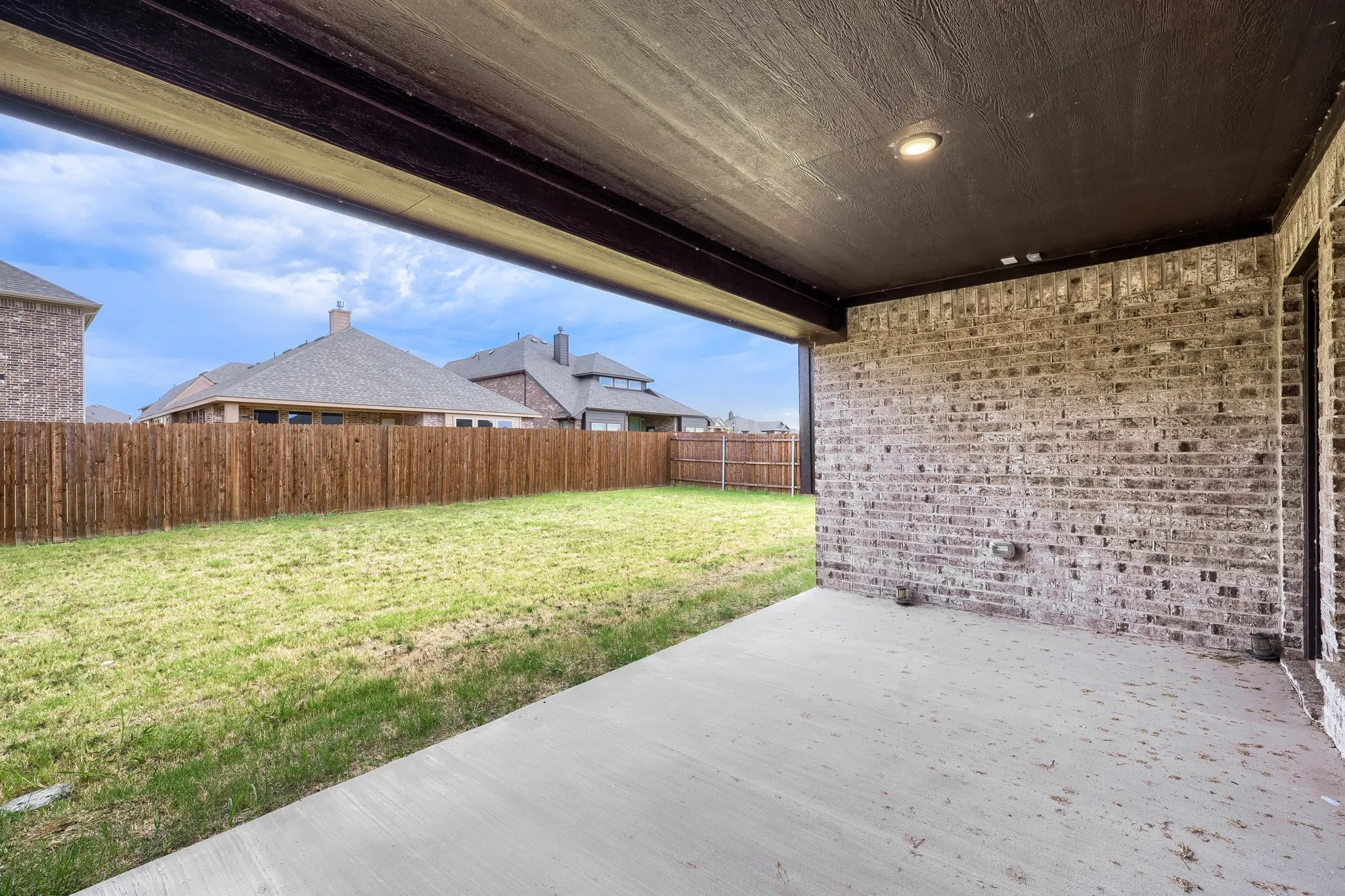 Single Family Residence For Sale in Johnson County , 989 Imperial Eagle Road, Alvarado, Texas 76009, 4 Bedroom, 3 Bathroom, 2 Garage spaces, 1,975 Sqft, built in 2023, mls#21089383, Real Estate Agent in Alvarado, Homes For Sale in Johnson county, Homes For Sale in Alvarado, Realtor in Alvarado Texas, Real Estate Brokerage Independent Realty Texas, Luminita Cordes Realtor