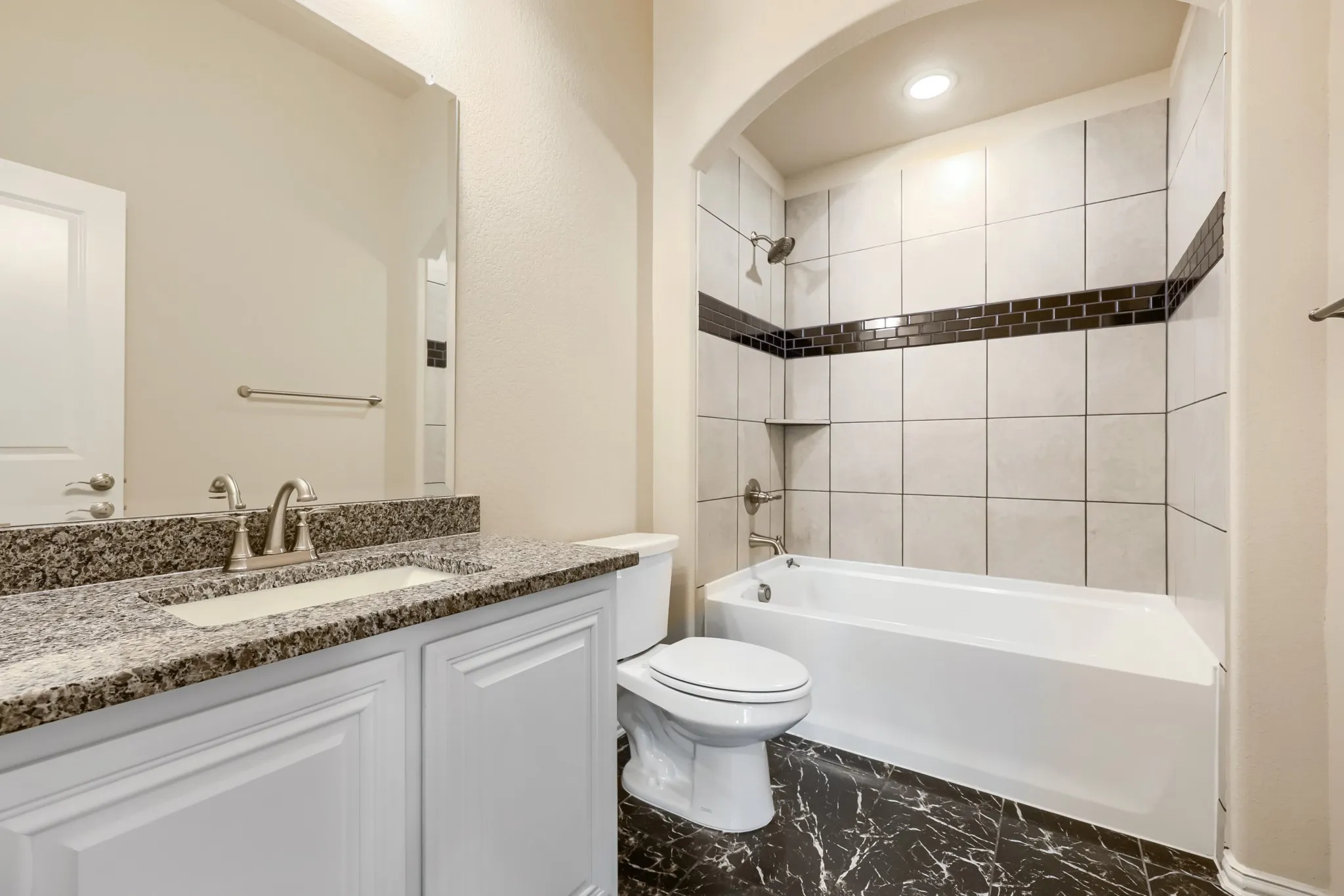 Single Family Residence For Sale in Johnson County , 989 Imperial Eagle Road, Alvarado, Texas 76009, 4 Bedroom, 3 Bathroom, 2 Garage spaces, 1,975 Sqft, built in 2023, mls#21089383, Real Estate Agent in Alvarado, Homes For Sale in Johnson county, Homes For Sale in Alvarado, Realtor in Alvarado Texas, Real Estate Brokerage Independent Realty Texas, Luminita Cordes Realtor