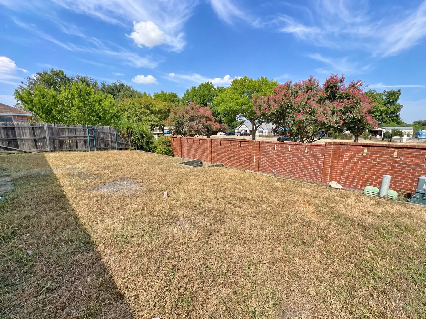 Single Family Residence For Rent in Tarrant County , 4604 Cool Ridge Court, Fort Worth, Texas 76133, 3 Bedroom, 2 Bathroom, 2 Garage spaces, 1,358 Sqft, built in 2002, mls#21402032, Real Estate Agent in Fort Worth, Homes For Rent in Tarrant county, Homes For Rent in Fort Worth, Realtor in Fort Worth Texas, Real Estate Brokerage Independent Realty Texas, Luminita Cordes Realtor