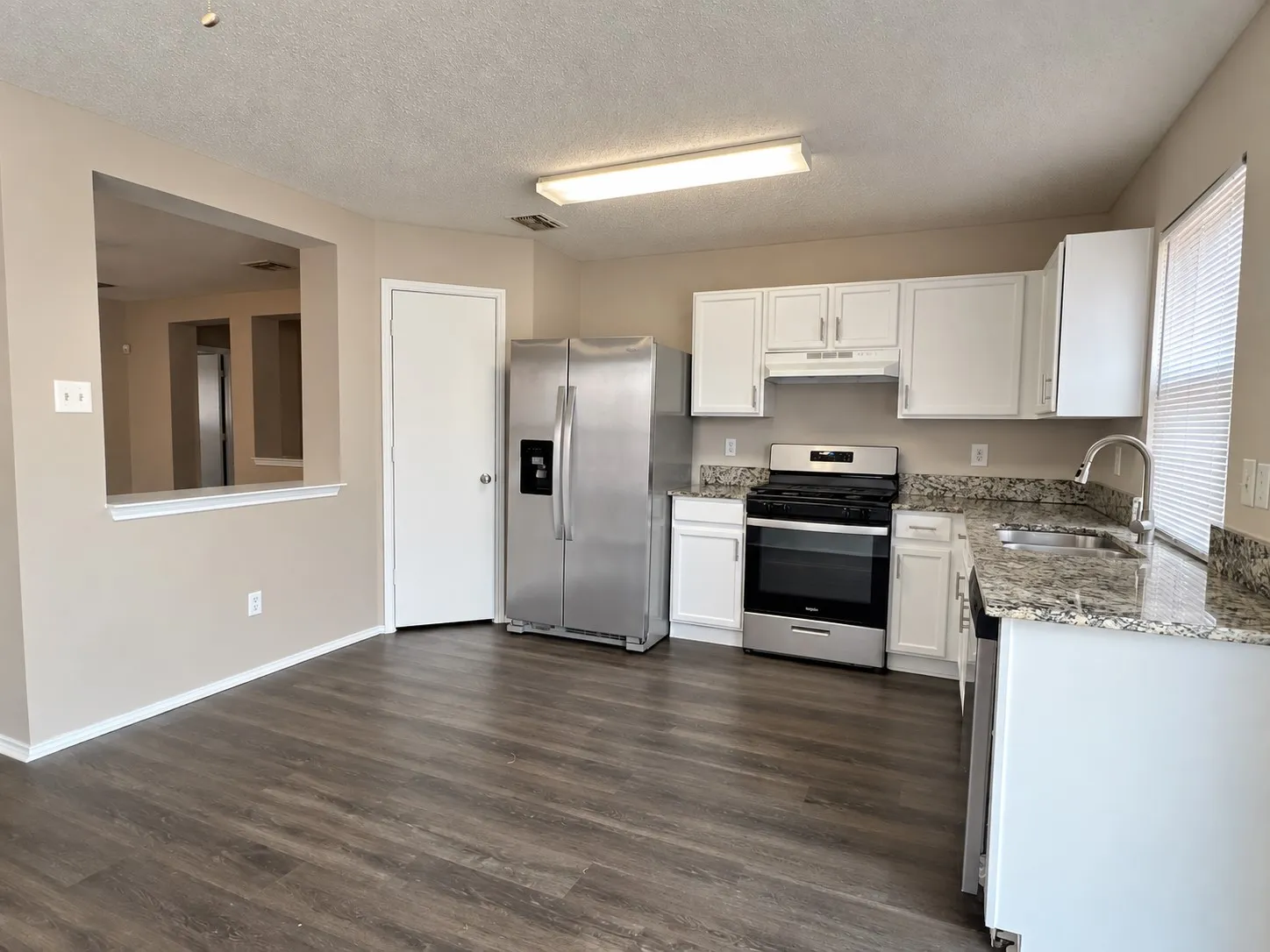 Single Family Residence For Rent in Tarrant County , 4604 Cool Ridge Court, Fort Worth, Texas 76133, 3 Bedroom, 2 Bathroom, 2 Garage spaces, 1,358 Sqft, built in 2002, mls#21402032, Real Estate Agent in Fort Worth, Homes For Rent in Tarrant county, Homes For Rent in Fort Worth, Realtor in Fort Worth Texas, Real Estate Brokerage Independent Realty Texas, Luminita Cordes Realtor