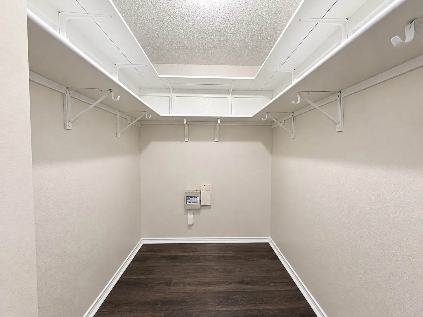 Single Family Residence For Rent in Tarrant County , 4604 Cool Ridge Court, Fort Worth, Texas 76133, 3 Bedroom, 2 Bathroom, 2 Garage spaces, 1,358 Sqft, built in 2002, mls#21402032, Real Estate Agent in Fort Worth, Homes For Rent in Tarrant county, Homes For Rent in Fort Worth, Realtor in Fort Worth Texas, Real Estate Brokerage Independent Realty Texas, Luminita Cordes Realtor