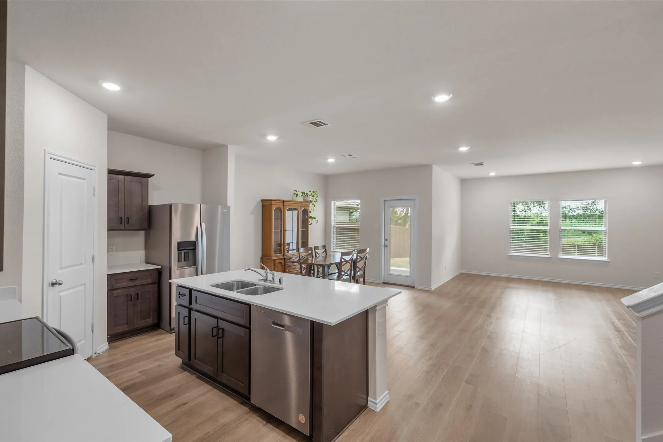 Single Family Residence For Sale in Van Zandt County , 171 Hunters Way, Canton, Texas 75103, 4 Bedroom, 3 Bathroom, 2 Garage spaces, 2,164 Sqft, built in 2023, mls#21402016, Real Estate Agent in Canton, Homes For Sale in Van Zandt county, Homes For Sale in Canton, Realtor in Canton Texas, Real Estate Brokerage Independent Realty Texas, Luminita Cordes Realtor