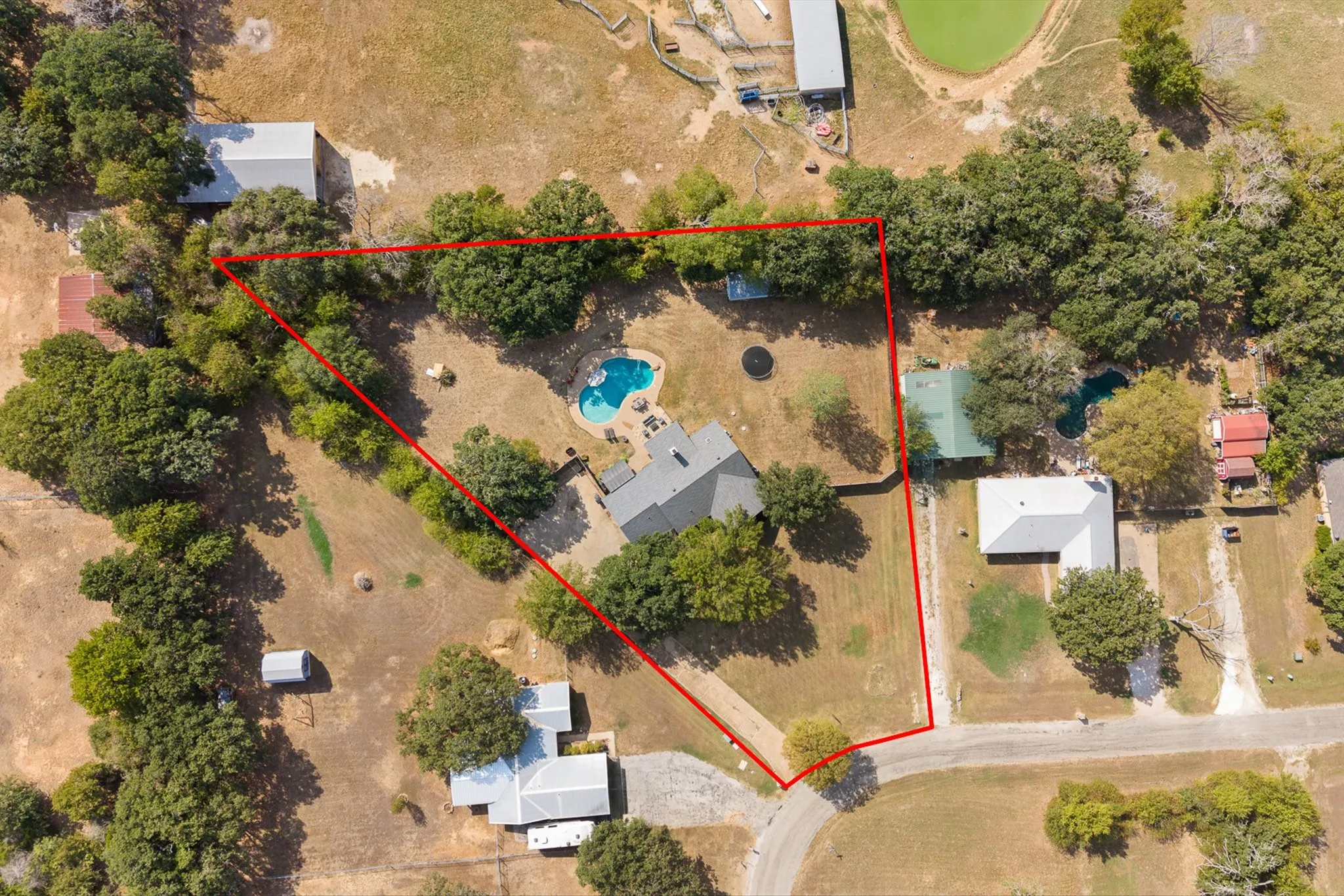 Single Family Residence For Sale in Johnson County , 312 Trailwood Drive, Joshua, Texas 76058, 4 Bedroom, 3 Bathroom, Garage spaces, 2,132 Sqft, built in 1981, mls#21399024, Real Estate Agent in Joshua, Homes For Sale in Johnson county, Homes For Sale in Joshua, Realtor in Joshua Texas, Real Estate Brokerage Independent Realty Texas, Luminita Cordes Realtor