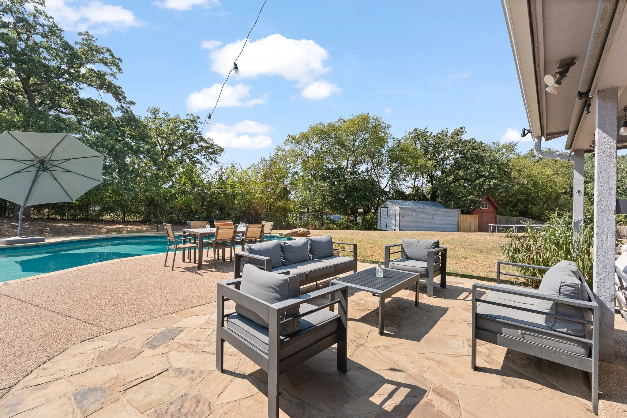 Single Family Residence For Sale in Johnson County , 312 Trailwood Drive, Joshua, Texas 76058, 4 Bedroom, 3 Bathroom, Garage spaces, 2,132 Sqft, built in 1981, mls#21399024, Real Estate Agent in Joshua, Homes For Sale in Johnson county, Homes For Sale in Joshua, Realtor in Joshua Texas, Real Estate Brokerage Independent Realty Texas, Luminita Cordes Realtor