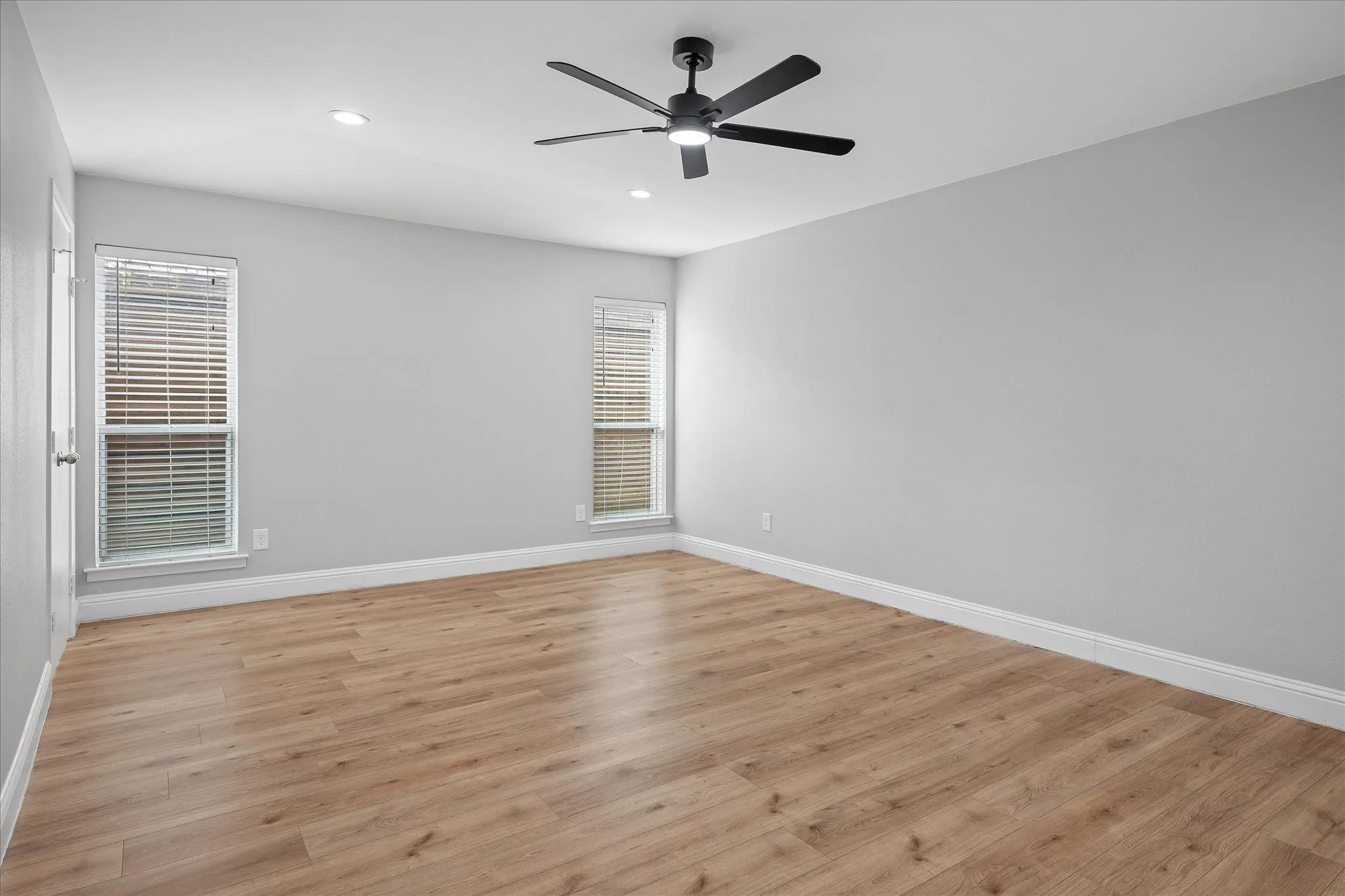 Single Family Residence For Rent in Dallas County , 16817 Rustic Meadows Drive, Dallas, Texas 75248, 3 Bedroom, 3 Bathroom, 2 Garage spaces, 2,190 Sqft, built in 1977, mls#21400902, Real Estate Agent in Dallas, Homes For Rent in Dallas county, Homes For Rent in Dallas, Realtor in Dallas Texas, Real Estate Brokerage Independent Realty Texas, Luminita Cordes Realtor