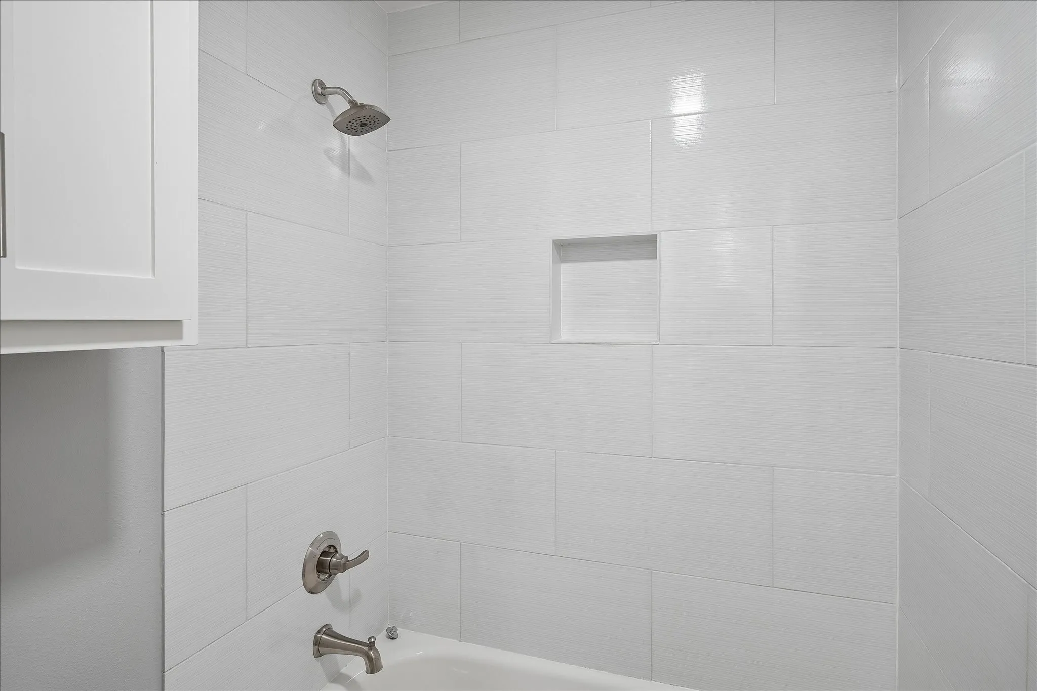 Single Family Residence For Rent in Dallas County , 16817 Rustic Meadows Drive, Dallas, Texas 75248, 3 Bedroom, 3 Bathroom, 2 Garage spaces, 2,190 Sqft, built in 1977, mls#21400902, Real Estate Agent in Dallas, Homes For Rent in Dallas county, Homes For Rent in Dallas, Realtor in Dallas Texas, Real Estate Brokerage Independent Realty Texas, Luminita Cordes Realtor
