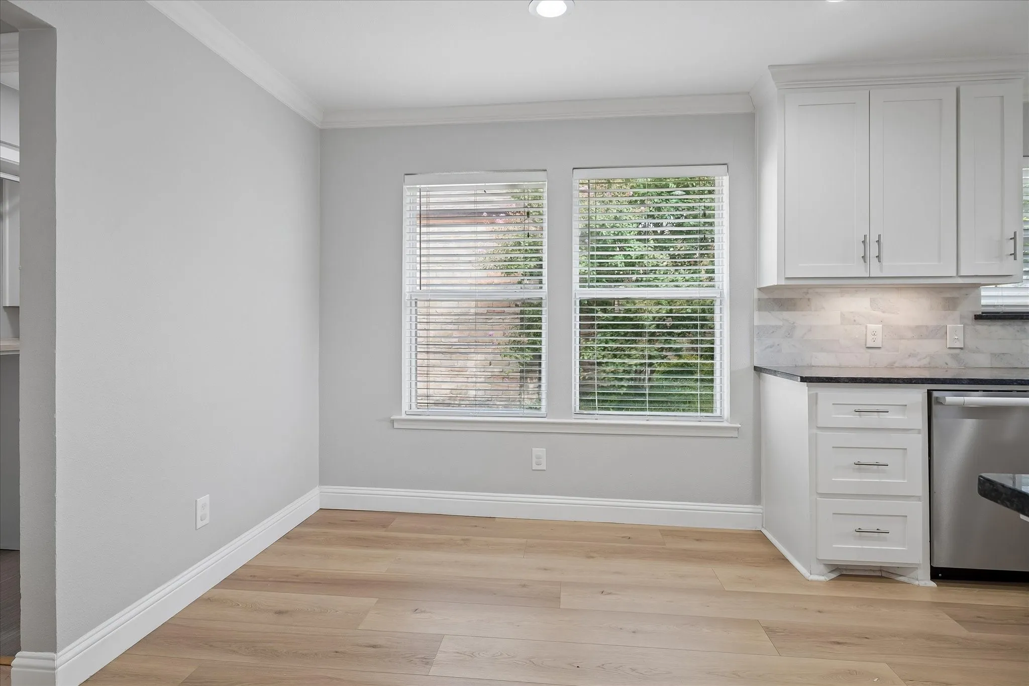 Single Family Residence For Rent in Dallas County , 16817 Rustic Meadows Drive, Dallas, Texas 75248, 3 Bedroom, 3 Bathroom, 2 Garage spaces, 2,190 Sqft, built in 1977, mls#21400902, Real Estate Agent in Dallas, Homes For Rent in Dallas county, Homes For Rent in Dallas, Realtor in Dallas Texas, Real Estate Brokerage Independent Realty Texas, Luminita Cordes Realtor