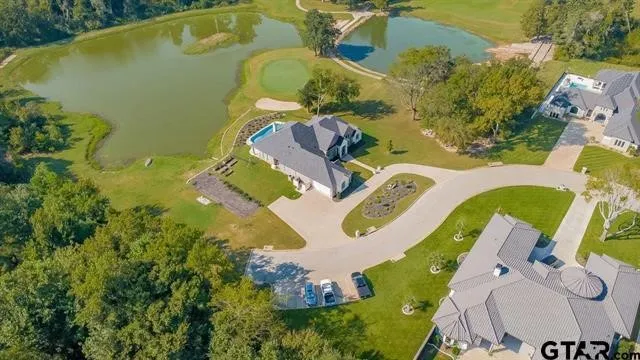 Single Family Residence For Sale in Smith County , 66 S Ryder Cup Trail, Hideaway, Texas 75771, 3 Bedroom, 4 Bathroom, 2 Garage spaces, 3,629 Sqft, built in 2018, mls#21401665, Real Estate Agent in Hideaway, Homes For Sale in Smith county, Homes For Sale in Hideaway, Realtor in Hideaway Texas, Real Estate Brokerage Independent Realty Texas, Luminita Cordes Realtor