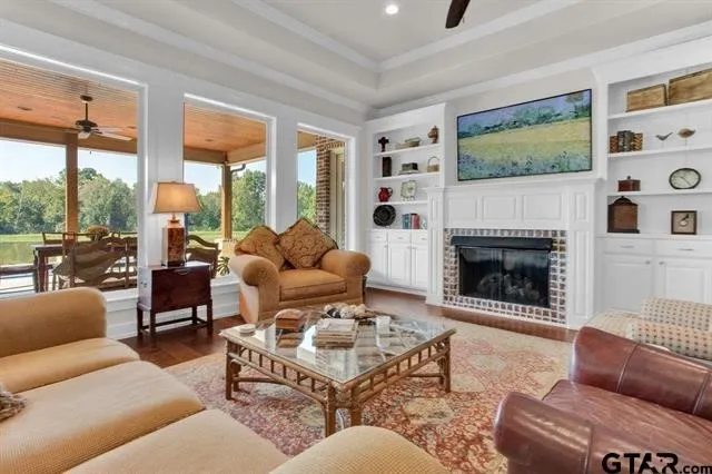 Single Family Residence For Sale in Smith County , 66 S Ryder Cup Trail, Hideaway, Texas 75771, 3 Bedroom, 4 Bathroom, 2 Garage spaces, 3,629 Sqft, built in 2018, mls#21401665, Real Estate Agent in Hideaway, Homes For Sale in Smith county, Homes For Sale in Hideaway, Realtor in Hideaway Texas, Real Estate Brokerage Independent Realty Texas, Luminita Cordes Realtor