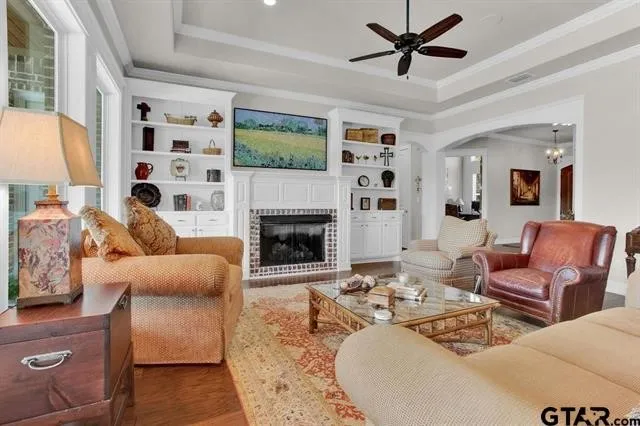 Single Family Residence For Sale in Smith County , 66 S Ryder Cup Trail, Hideaway, Texas 75771, 3 Bedroom, 4 Bathroom, 2 Garage spaces, 3,629 Sqft, built in 2018, mls#21401665, Real Estate Agent in Hideaway, Homes For Sale in Smith county, Homes For Sale in Hideaway, Realtor in Hideaway Texas, Real Estate Brokerage Independent Realty Texas, Luminita Cordes Realtor