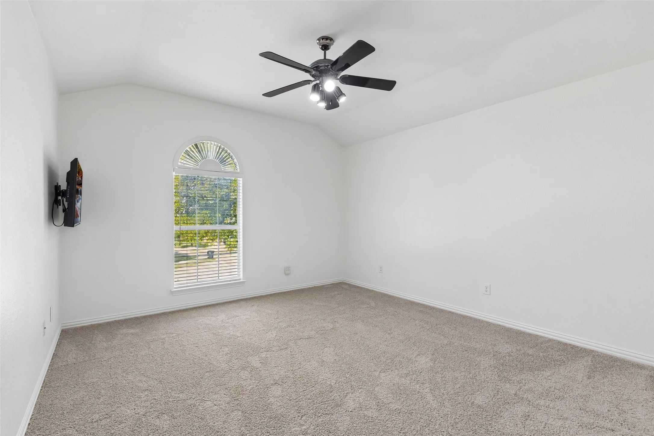 Single Family Residence For Rent in Dallas County , 849 Shorewood Drive, Coppell, Texas 75019, 5 Bedroom, 4 Bathroom, 2 Garage spaces, 3,487 Sqft, built in 1993, mls#21401958, Real Estate Agent in Coppell, Homes For Rent in Dallas county, Homes For Rent in Coppell, Realtor in Coppell Texas, Real Estate Brokerage Independent Realty Texas, Luminita Cordes Realtor