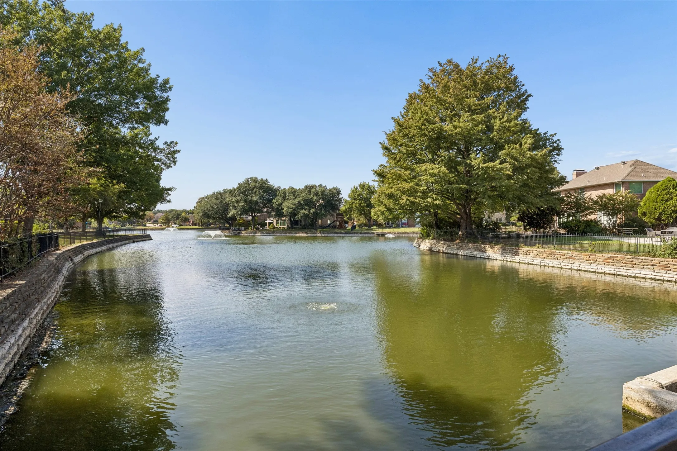 Single Family Residence For Rent in Dallas County , 849 Shorewood Drive, Coppell, Texas 75019, 5 Bedroom, 4 Bathroom, 2 Garage spaces, 3,487 Sqft, built in 1993, mls#21401958, Real Estate Agent in Coppell, Homes For Rent in Dallas county, Homes For Rent in Coppell, Realtor in Coppell Texas, Real Estate Brokerage Independent Realty Texas, Luminita Cordes Realtor