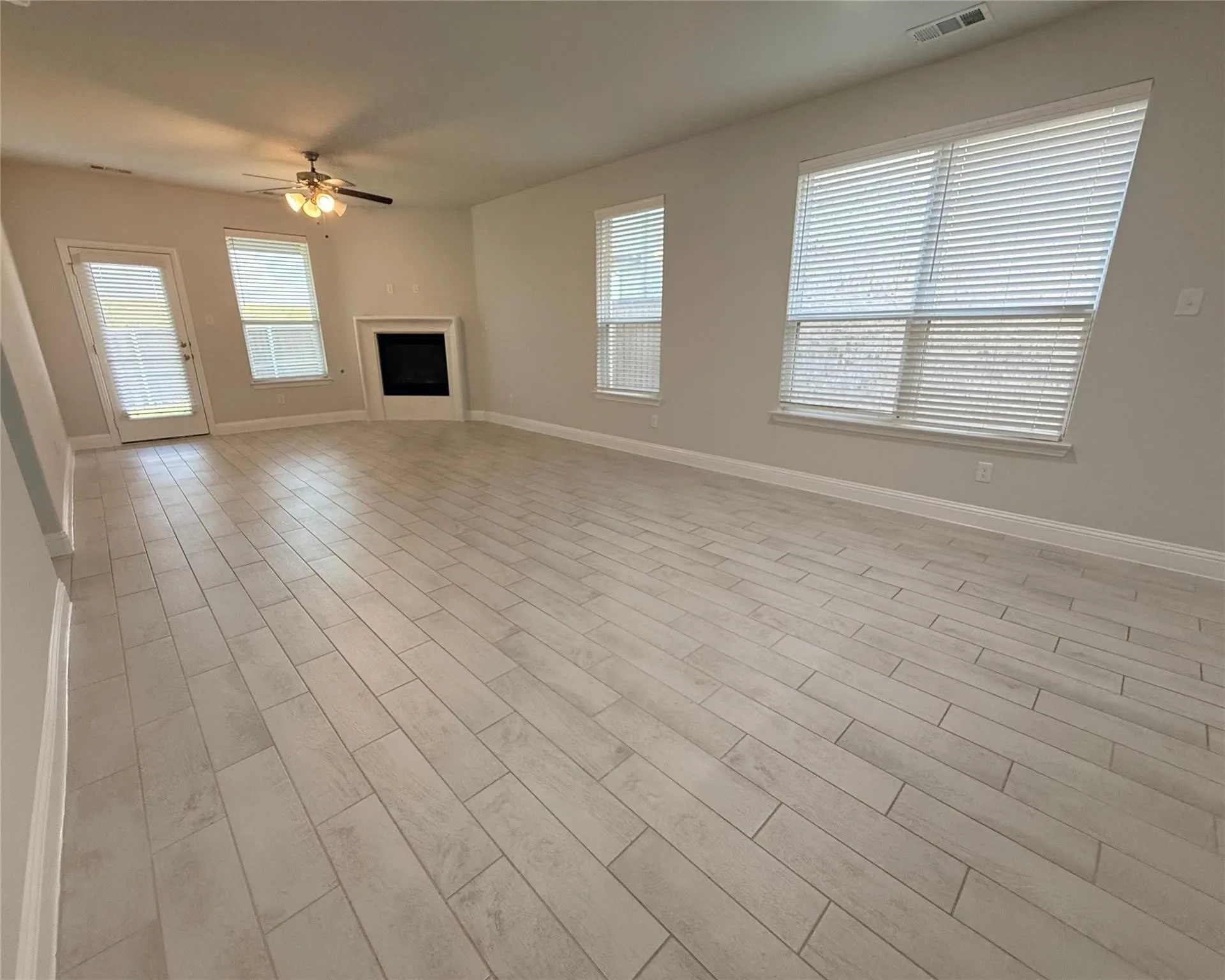 Single Family Residence For Sale in Collin County , 2903 Woodland Court, Wylie, Texas 75098, 4 Bedroom, 3 Bathroom, 2 Garage spaces, 2,690 Sqft, built in 2023, mls#21402046, Real Estate Agent in Wylie, Homes For Sale in Collin county, Homes For Sale in Wylie, Realtor in Wylie Texas, Real Estate Brokerage Independent Realty Texas, Luminita Cordes Realtor