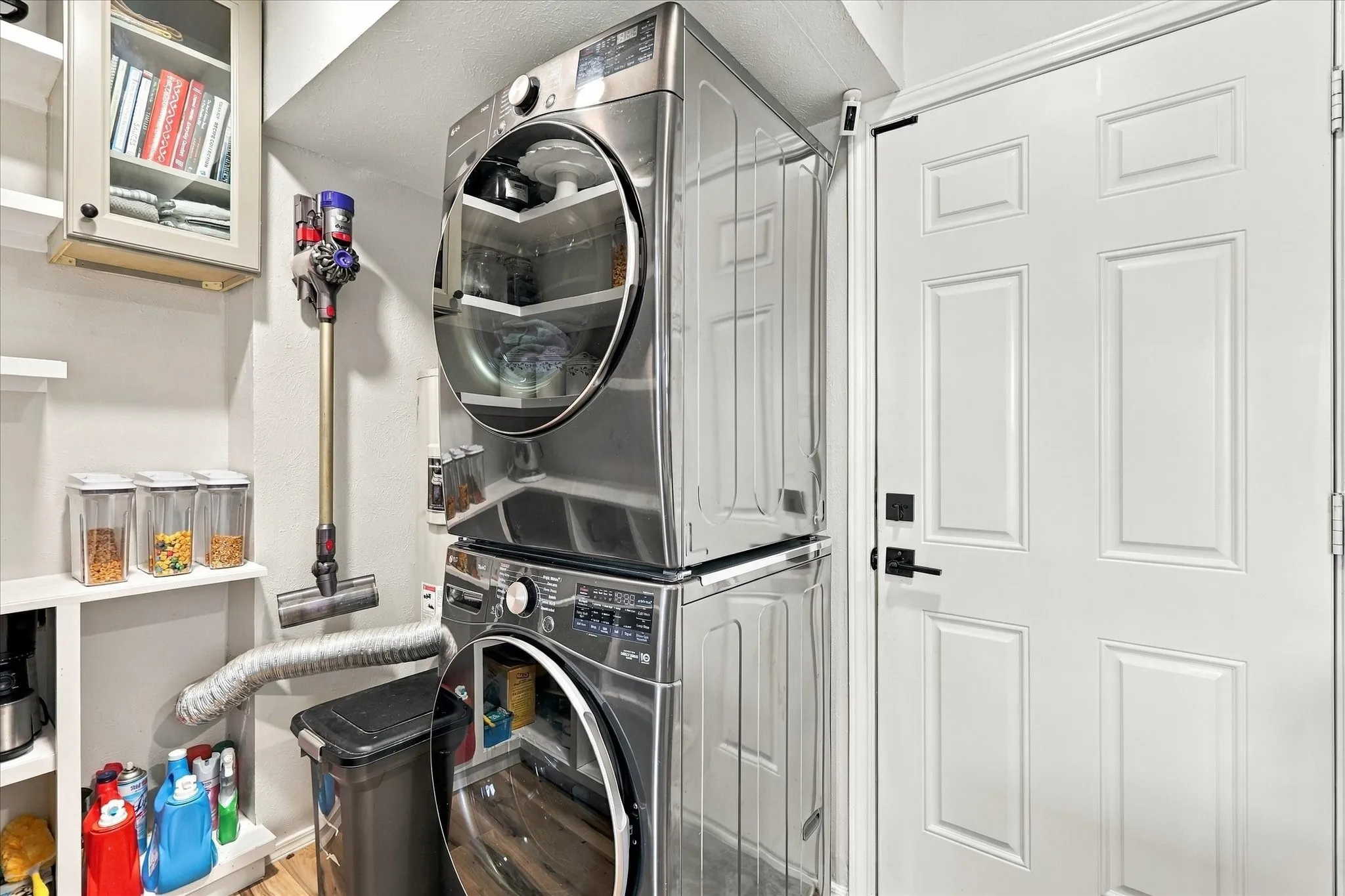 Single Family Residence For Sale in Denton County , 3136 Harbinger Lane, Dallas, Texas 75287, 2 Bedroom, 2 Bathroom, 1 Garage spaces, 1,182 Sqft, built in 1984, mls#21401487, Real Estate Agent in Dallas, Homes For Sale in Denton county, Homes For Sale in Dallas, Realtor in Dallas Texas, Real Estate Brokerage Independent Realty Texas, Luminita Cordes Realtor