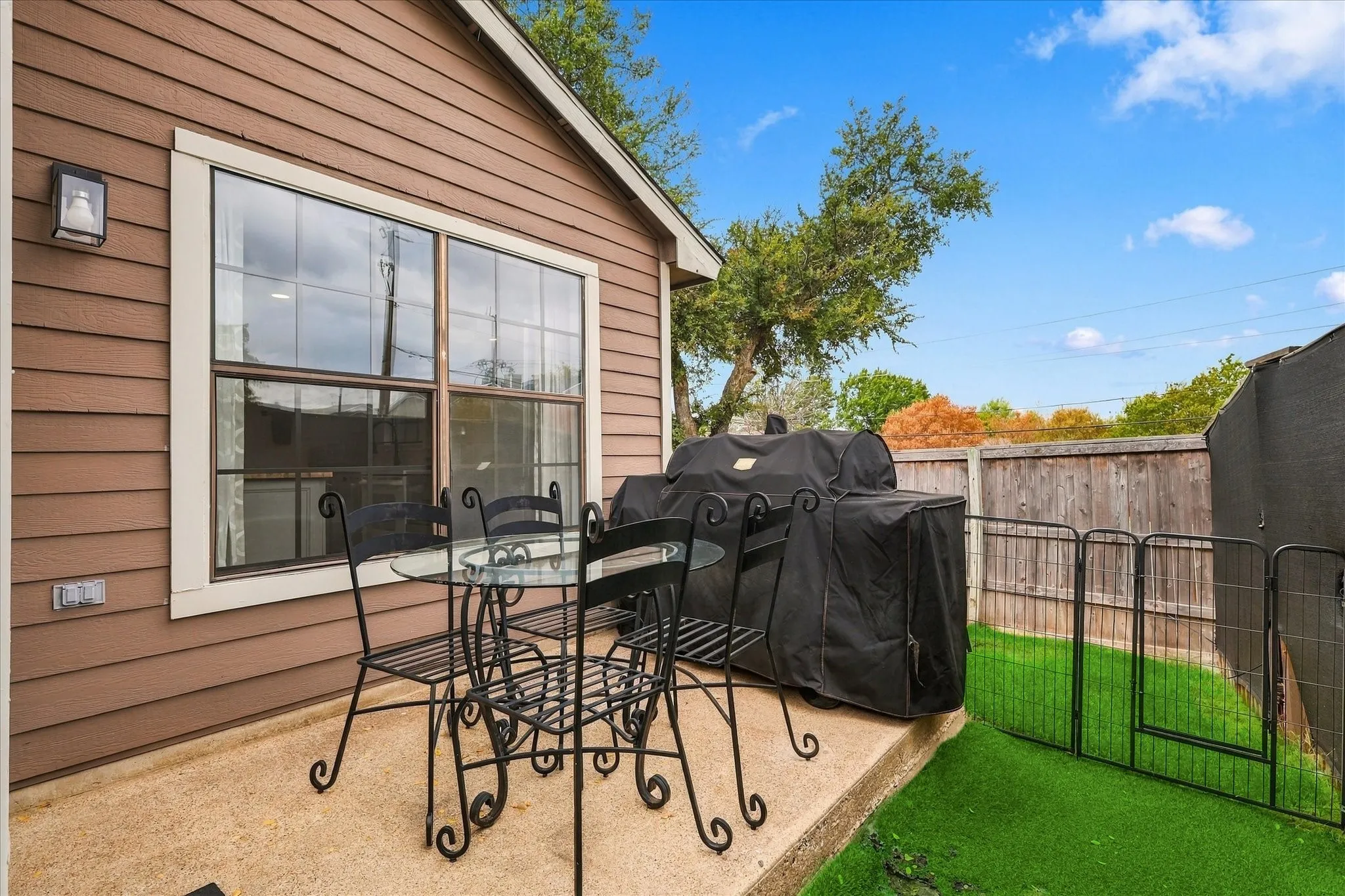 Single Family Residence For Sale in Denton County , 3136 Harbinger Lane, Dallas, Texas 75287, 2 Bedroom, 2 Bathroom, 1 Garage spaces, 1,182 Sqft, built in 1984, mls#21401487, Real Estate Agent in Dallas, Homes For Sale in Denton county, Homes For Sale in Dallas, Realtor in Dallas Texas, Real Estate Brokerage Independent Realty Texas, Luminita Cordes Realtor
