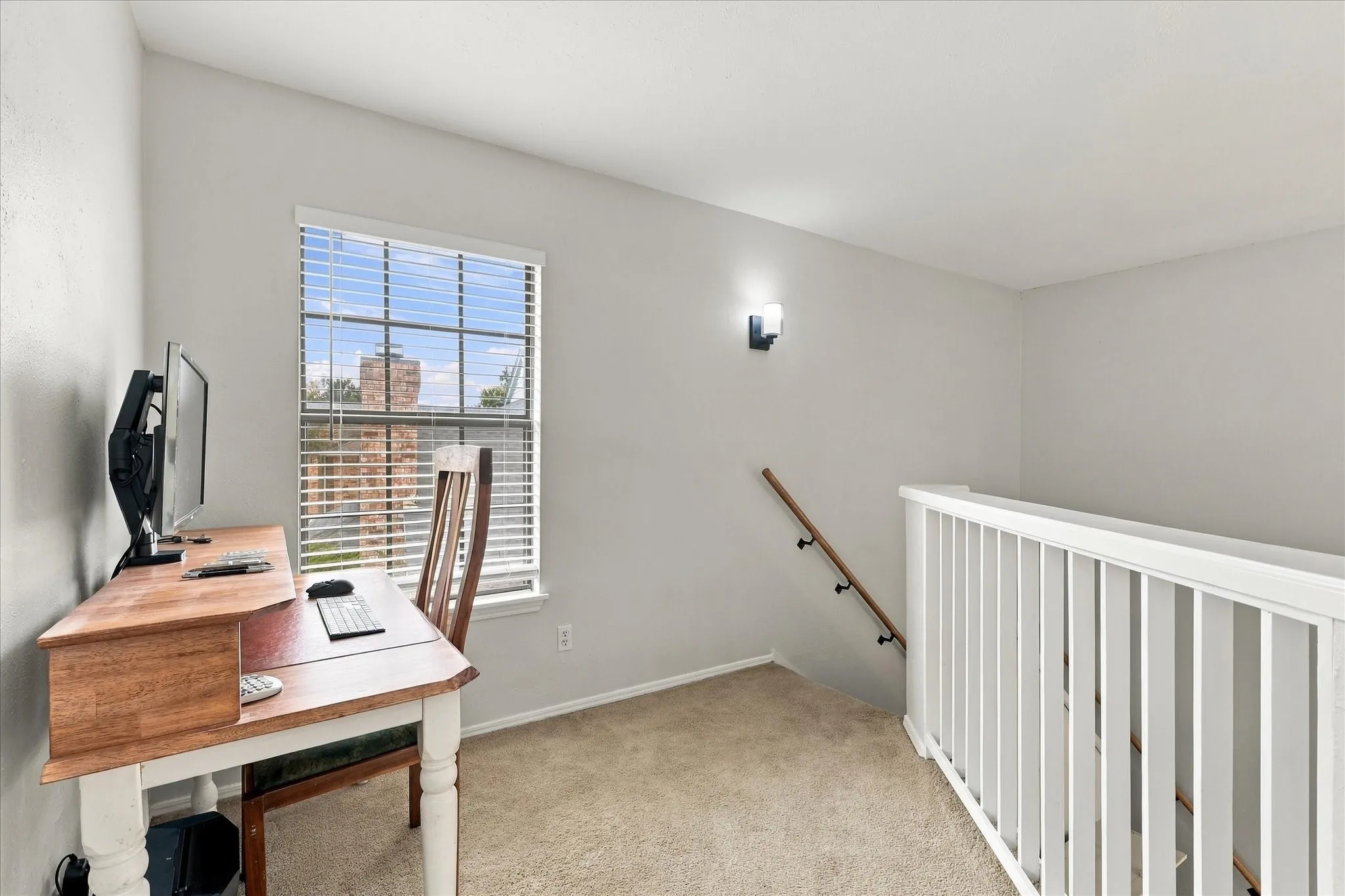 Single Family Residence For Sale in Denton County , 3136 Harbinger Lane, Dallas, Texas 75287, 2 Bedroom, 2 Bathroom, 1 Garage spaces, 1,182 Sqft, built in 1984, mls#21401487, Real Estate Agent in Dallas, Homes For Sale in Denton county, Homes For Sale in Dallas, Realtor in Dallas Texas, Real Estate Brokerage Independent Realty Texas, Luminita Cordes Realtor