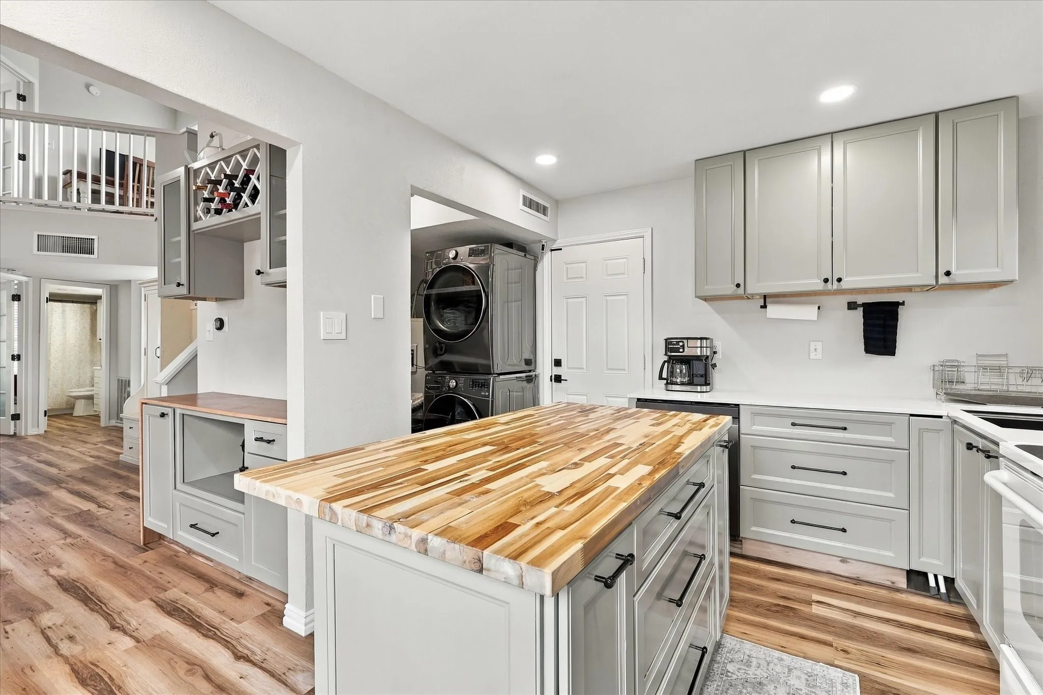 Single Family Residence For Sale in Denton County , 3136 Harbinger Lane, Dallas, Texas 75287, 2 Bedroom, 2 Bathroom, 1 Garage spaces, 1,182 Sqft, built in 1984, mls#21401487, Real Estate Agent in Dallas, Homes For Sale in Denton county, Homes For Sale in Dallas, Realtor in Dallas Texas, Real Estate Brokerage Independent Realty Texas, Luminita Cordes Realtor