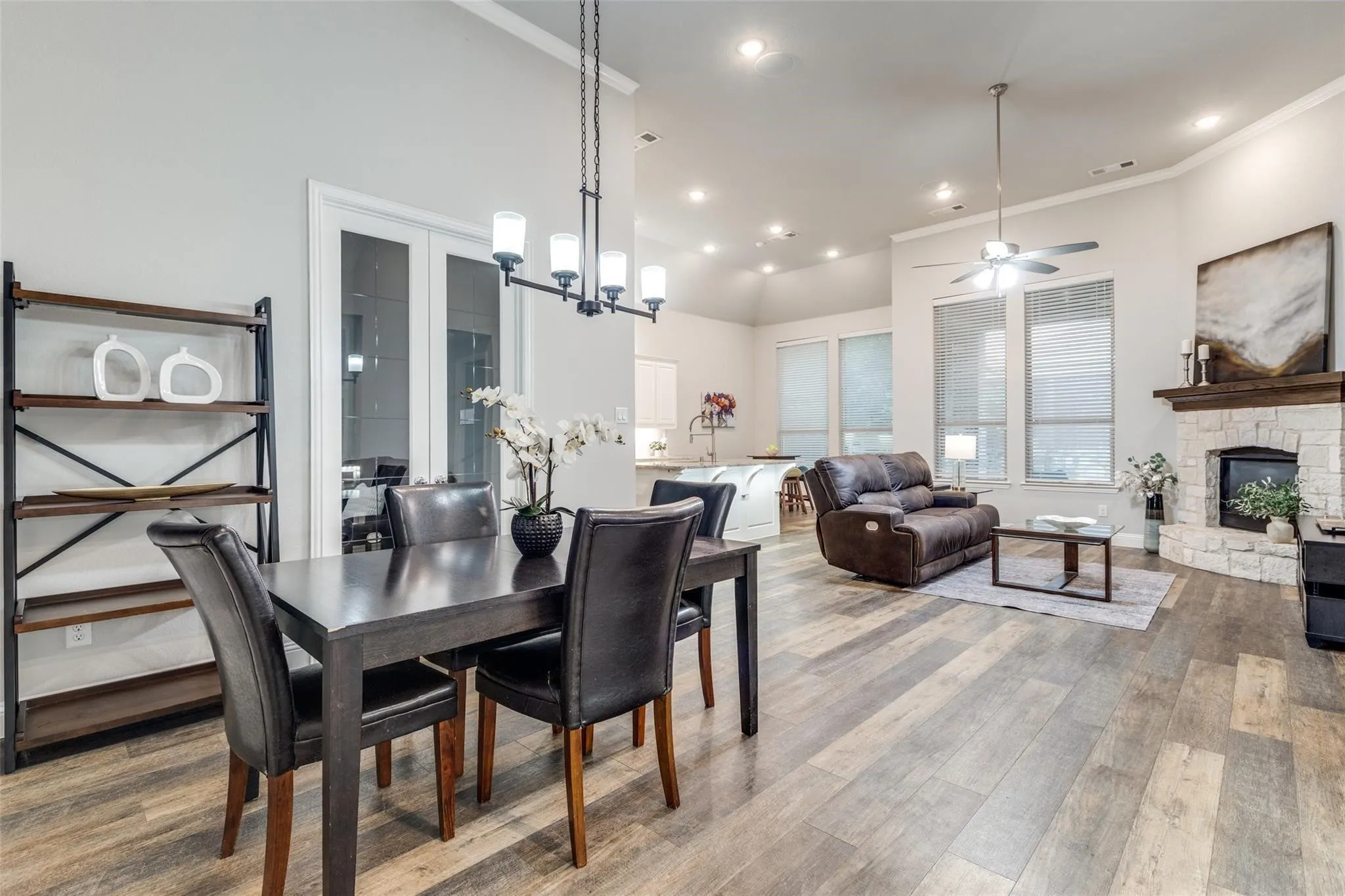 Open Living Area, Dining Area, Kitchen and Breakfast Area
