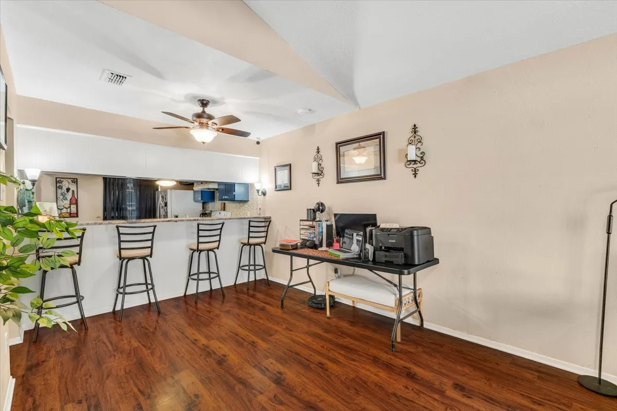 Single Family Residence For Sale in Wise County , 1217 Elm Court, Runaway Bay, Texas 76426, 2 Bedroom, 2 Bathroom, Garage spaces, 1,172 Sqft, built in 1977, mls#21401954, Real Estate Agent in Runaway Bay, Homes For Sale in Wise county, Homes For Sale in Runaway Bay, Realtor in Runaway Bay Texas, Real Estate Brokerage Independent Realty Texas, Luminita Cordes Realtor